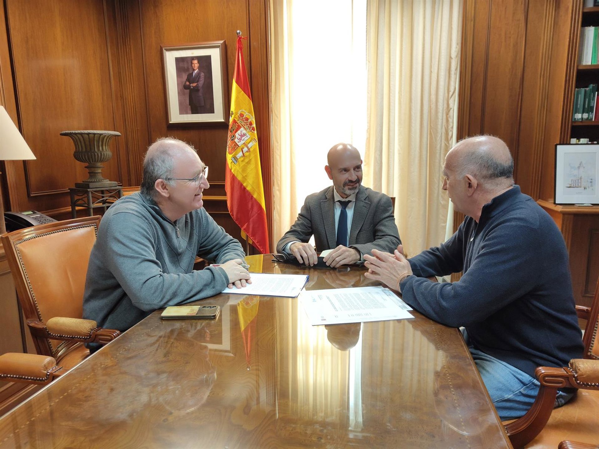 El Gobierno y la plataforma Bosque Urbano abordan la conexión de la MA-20 con el Bulevar Adolfo Suárez