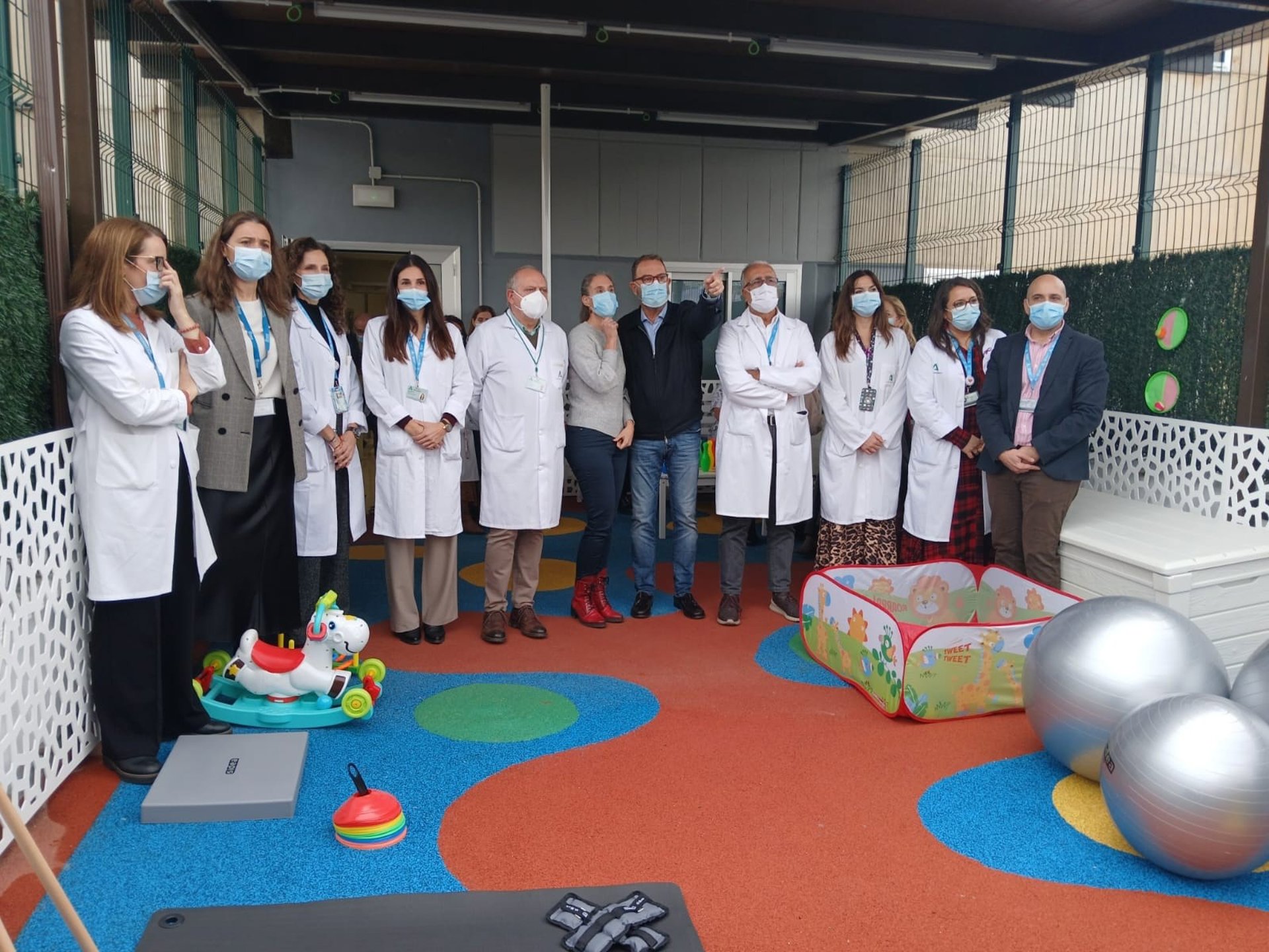 El Hospital Materno Infantil inaugura un club deportivo para pacientes oncohematológicos hospitalizados