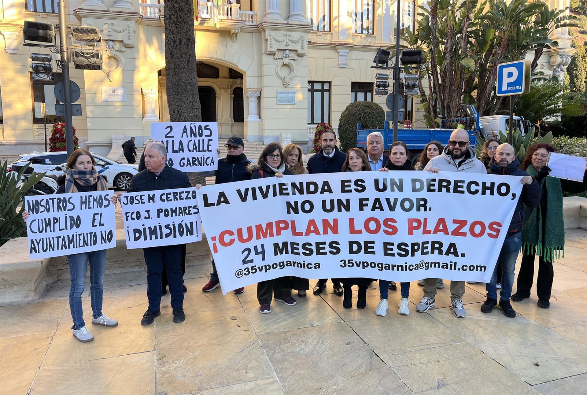 El PSOE critica la "dejadez absoluta" con las familias que "esperan su VPO en Garnica desde hace dos años"