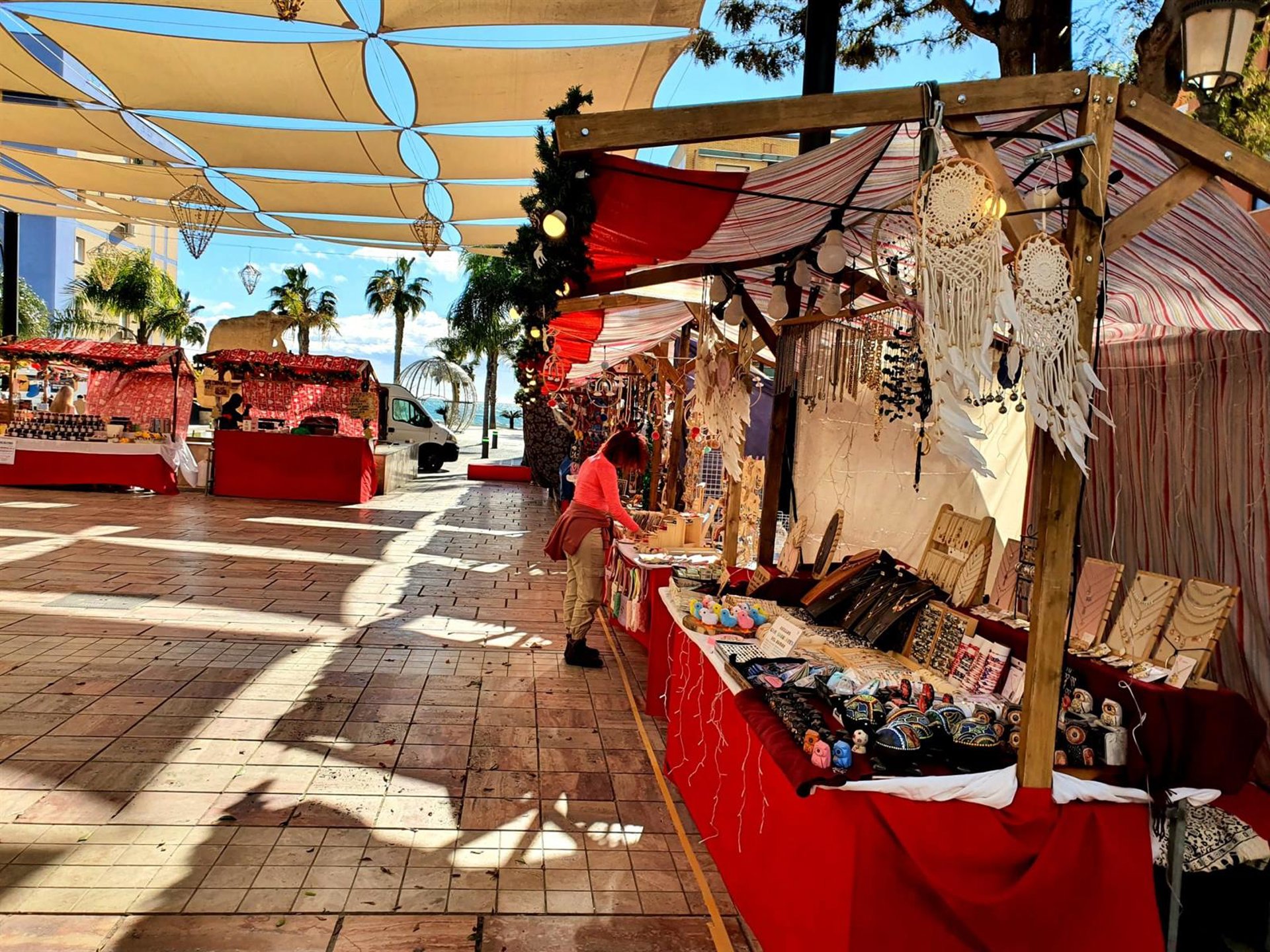 La Plaza Al Ándalus de Rincón acoge un Mercado de Navidad con una veintena de puestos