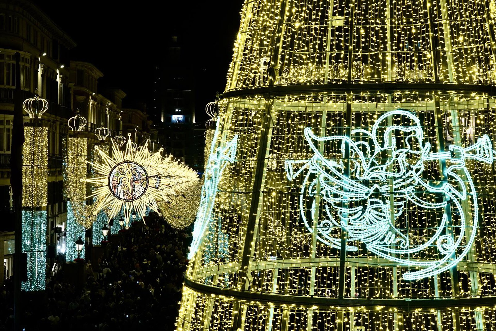 Málaga organiza una fiesta para recibir al nuevo año con un espectáculo en la plaza de la Constitución