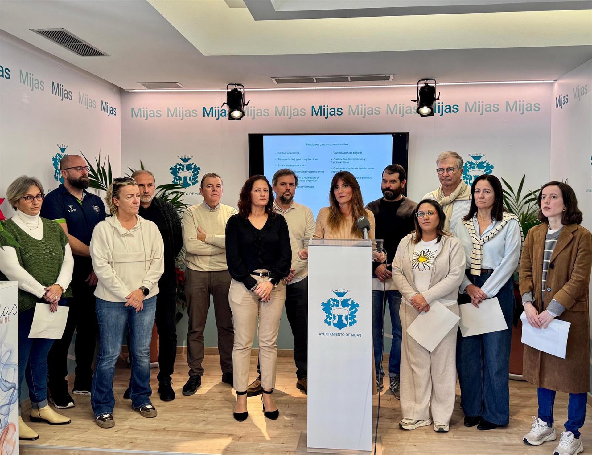 Mijas entrega a doce clubes deportivos del municipio 730.000 euro en subvenciones para su funcionamiento