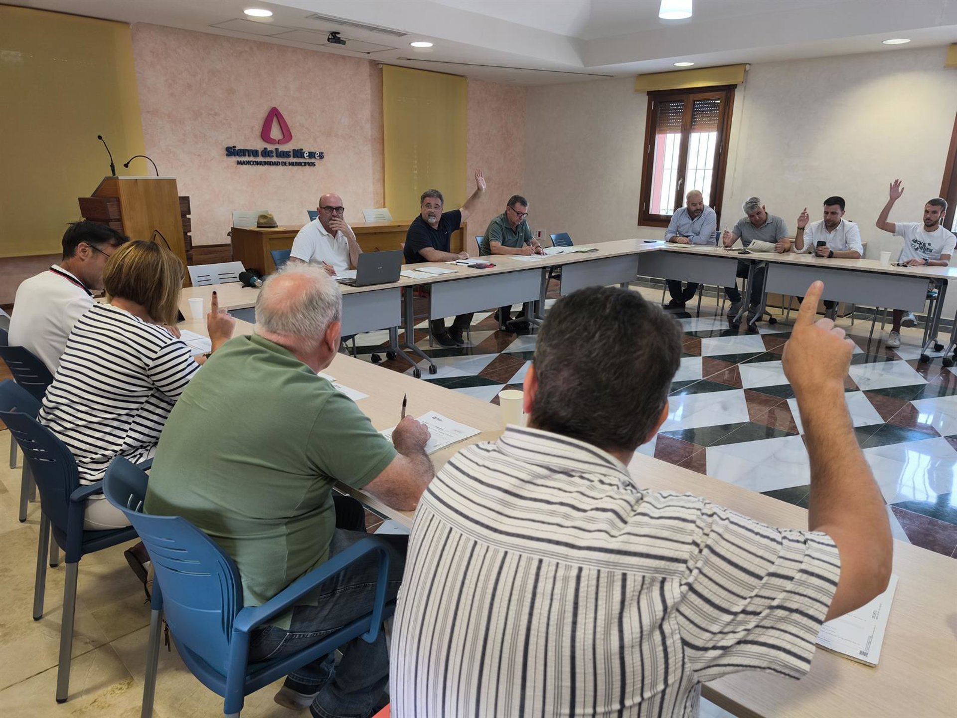 Sierra de las Nieves adjudica trabajos de transición digital del Plan de Sostenibilidad Turística en Destino