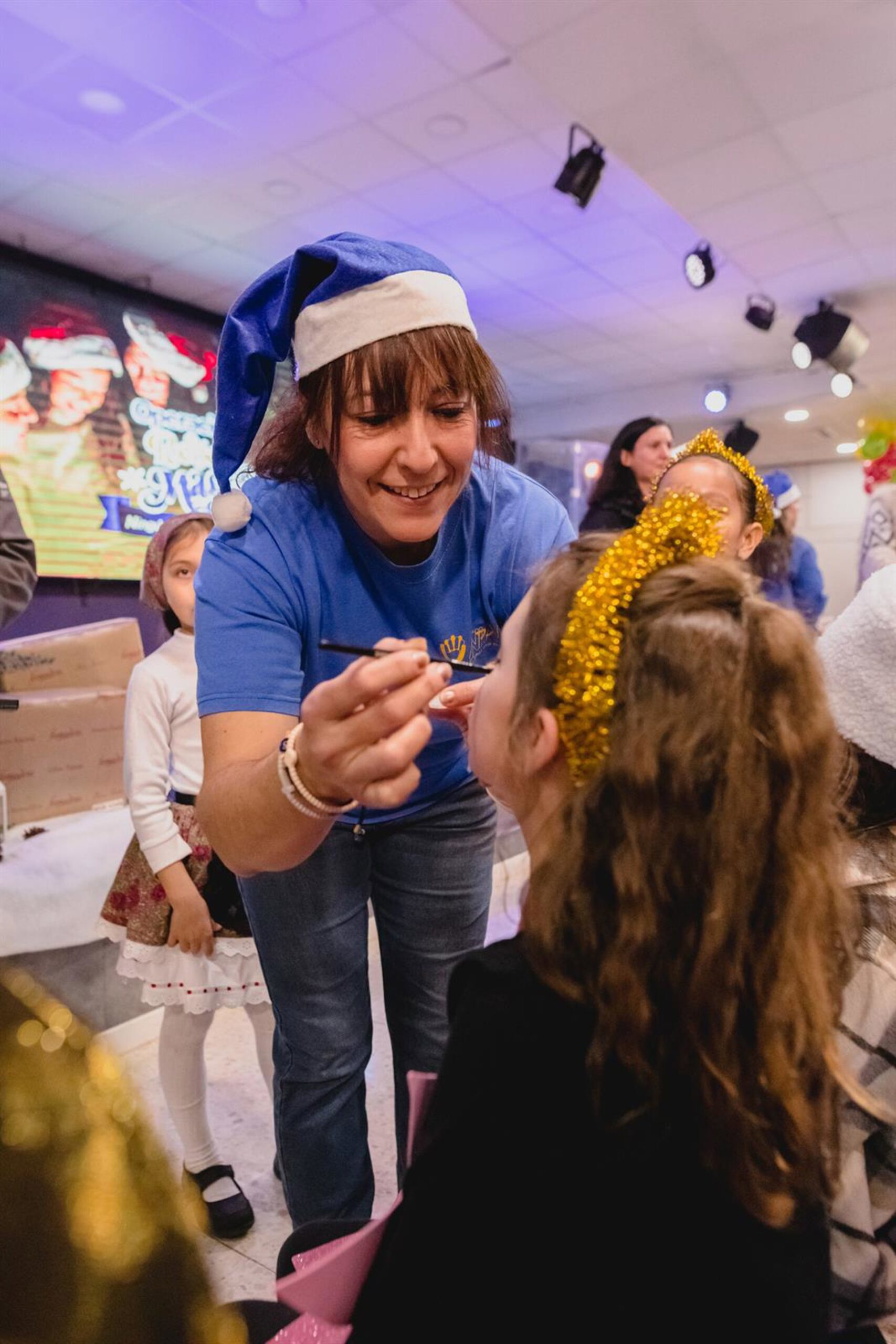Inpavi ayuda a 400 niños en riesgo de exclusión con 1.350 juguetes y 400 meriendas con 'Operación Reyes Magos'