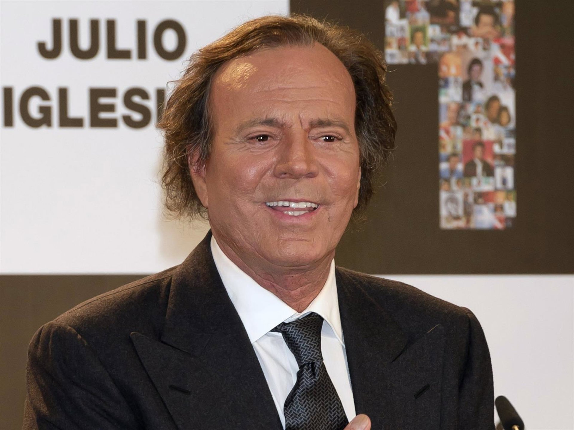Julio Iglesias no cuenta con el título de Hijo Adoptivo de la Provincia al no culminar el procedimiento