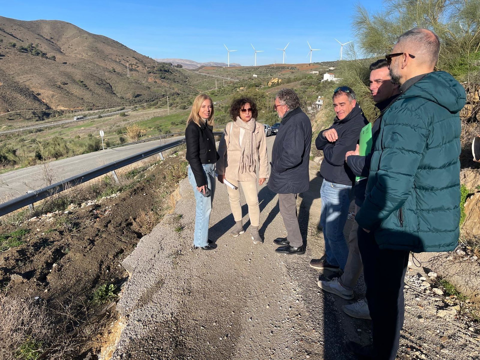 La Diputación colaborará en el arreglo de un vial de acceso al polideportivo de Carratraca