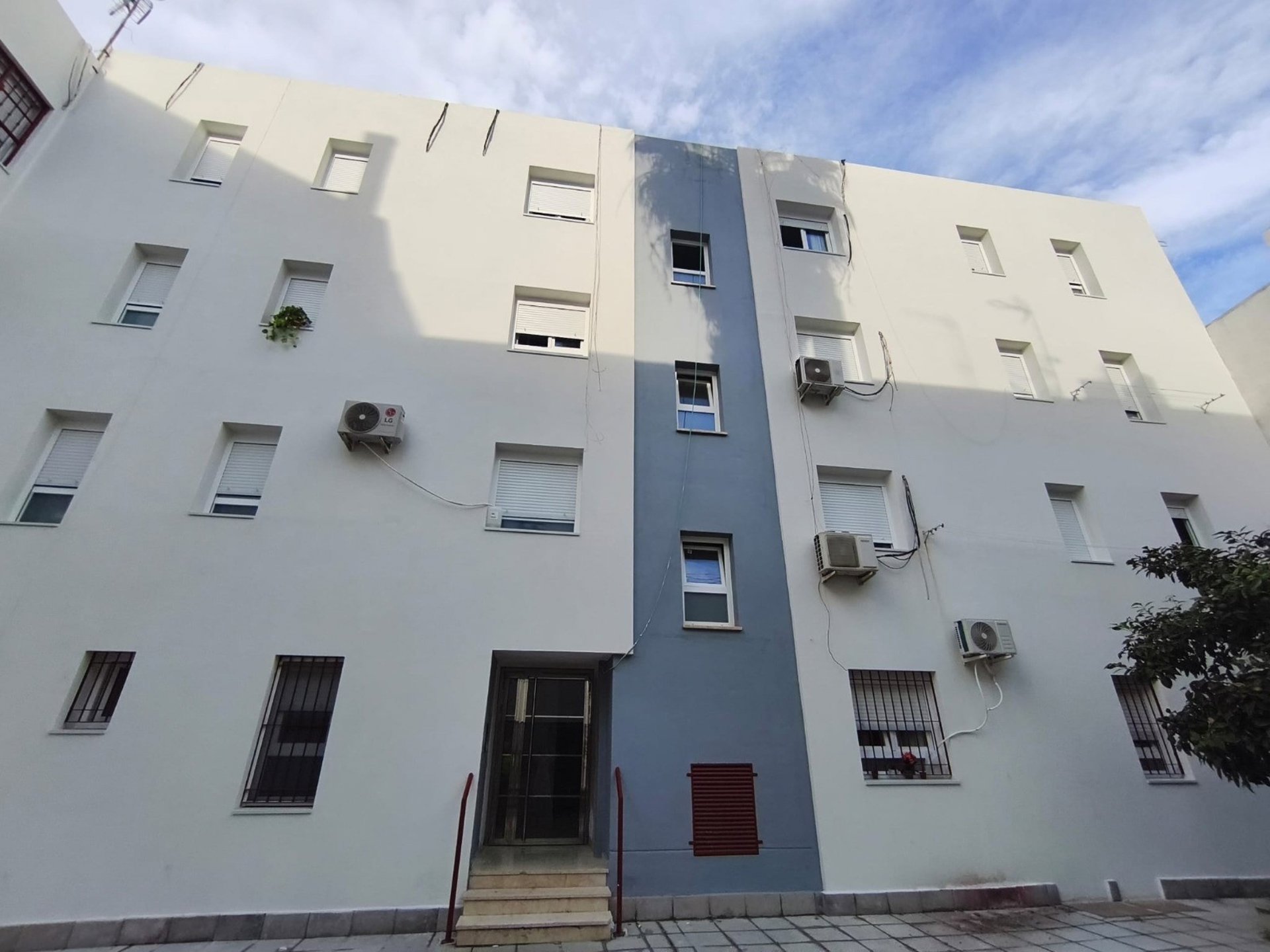 La Junta culmina la rehabilitación de 104 viviendas públicas del centro tras invertir 1,2 millones de euros