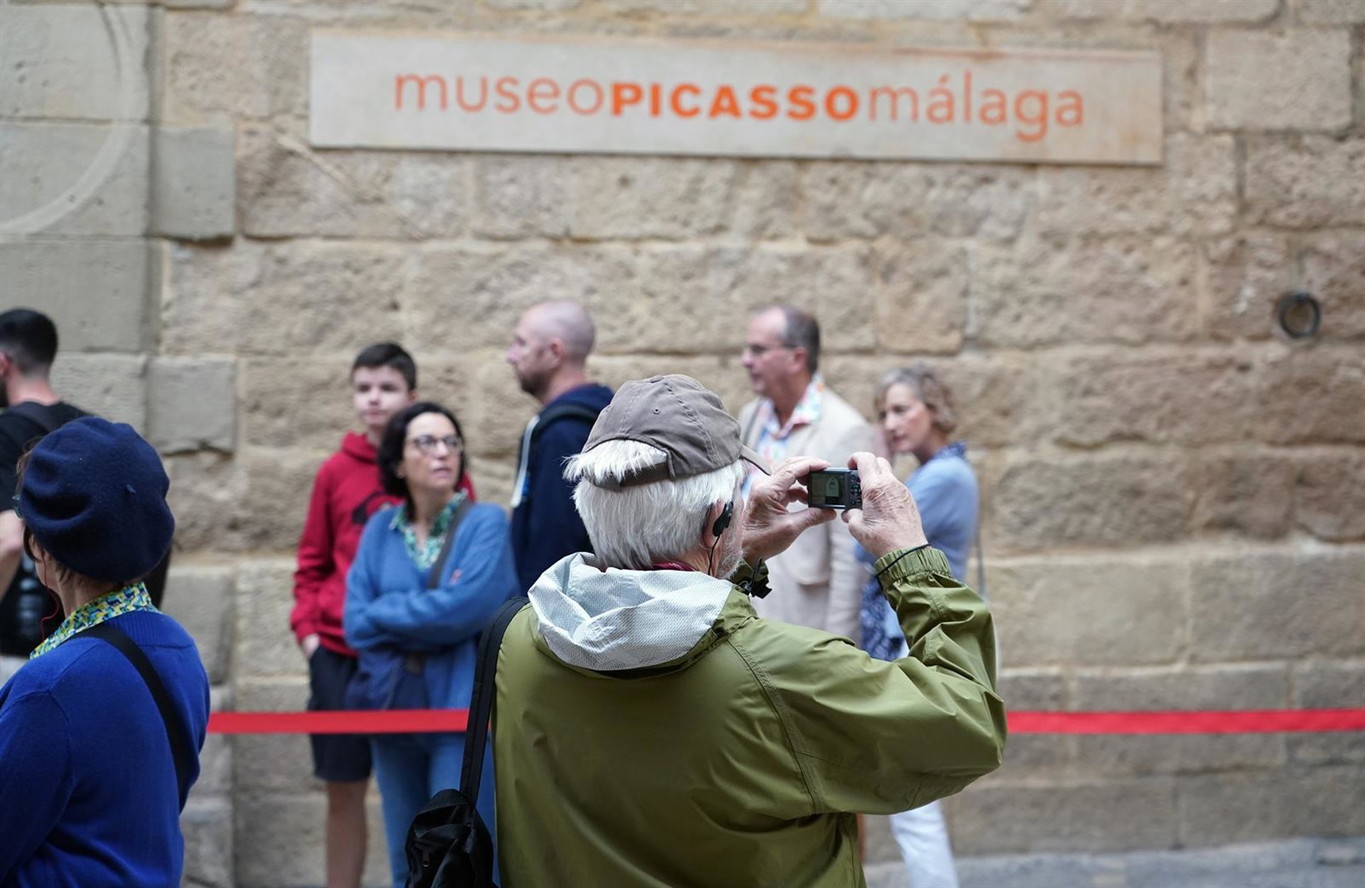MPM se suma al luto nacional y aplaza actos de inauguración de la muestra 'Elena Asins. Antígona'