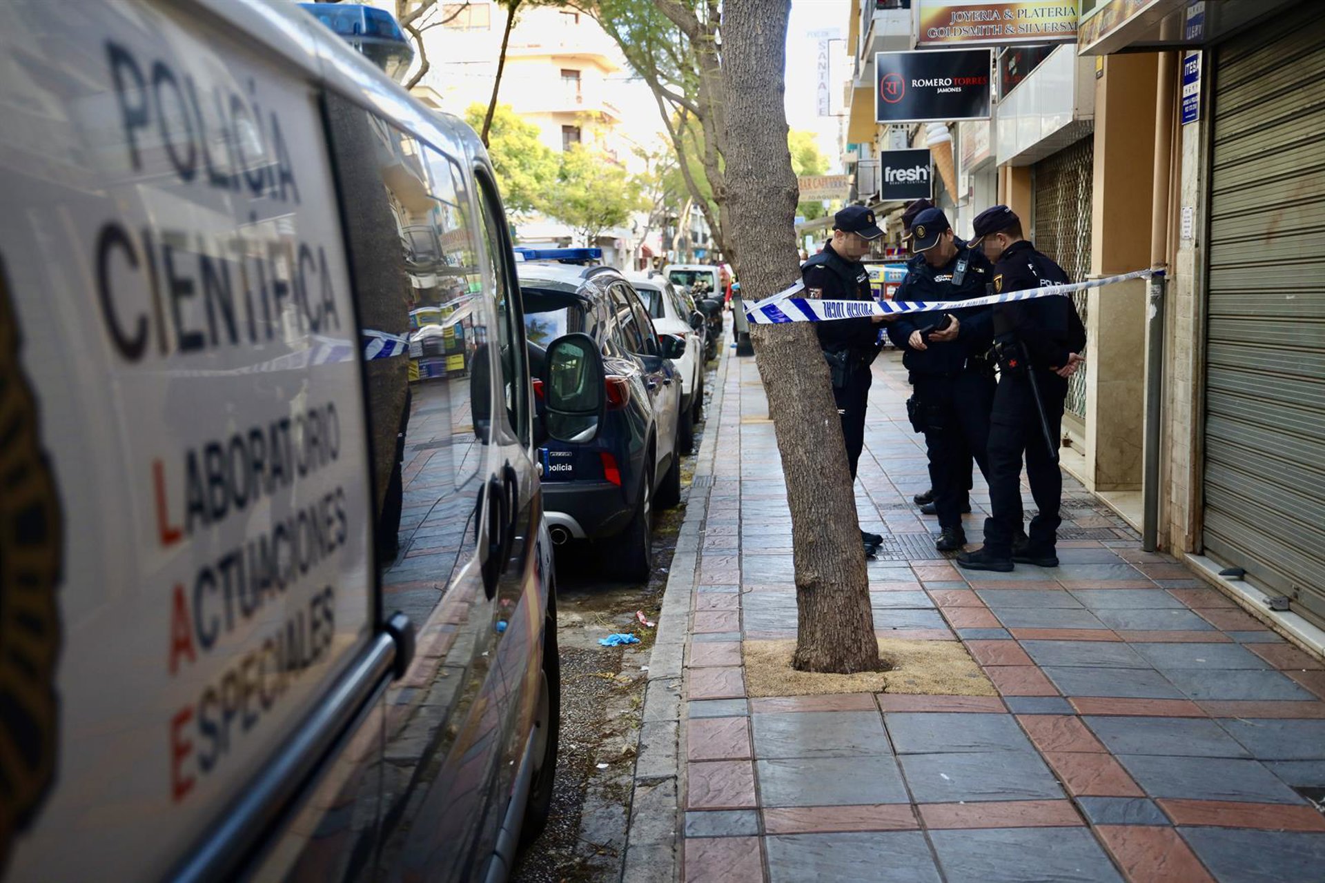 Mata a su padre, deja grave a su madre y se suicida arrojándose desde una azotea en Fuengirola