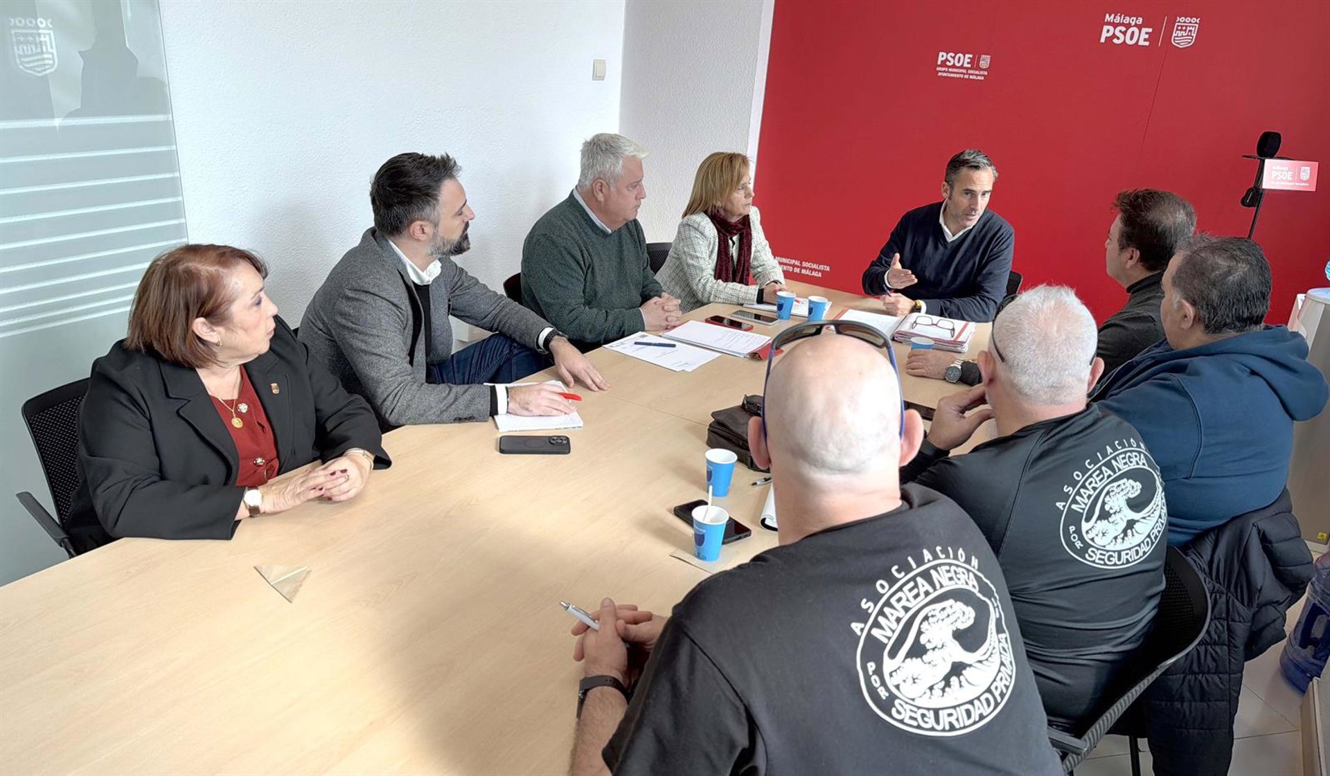 PSOE critica "chapuza" del PP "por permitir que un edificio municipal funcionara con un solo vigilante"