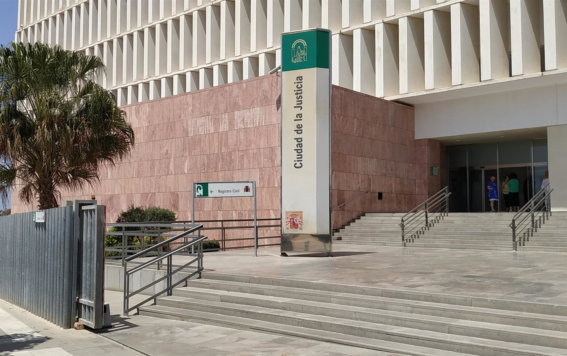 Un jurado juzga esta semana a un exedil de Benalmádena acusado de desvío de dinero público