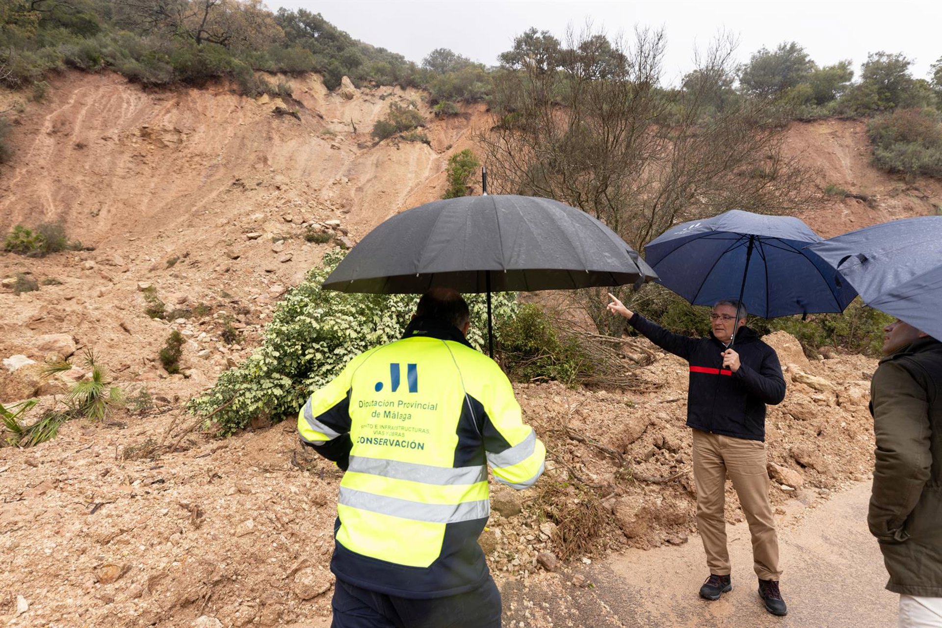 Diputación anuncia una partida inicial de 15 millones para las primeras reparaciones de carreteras