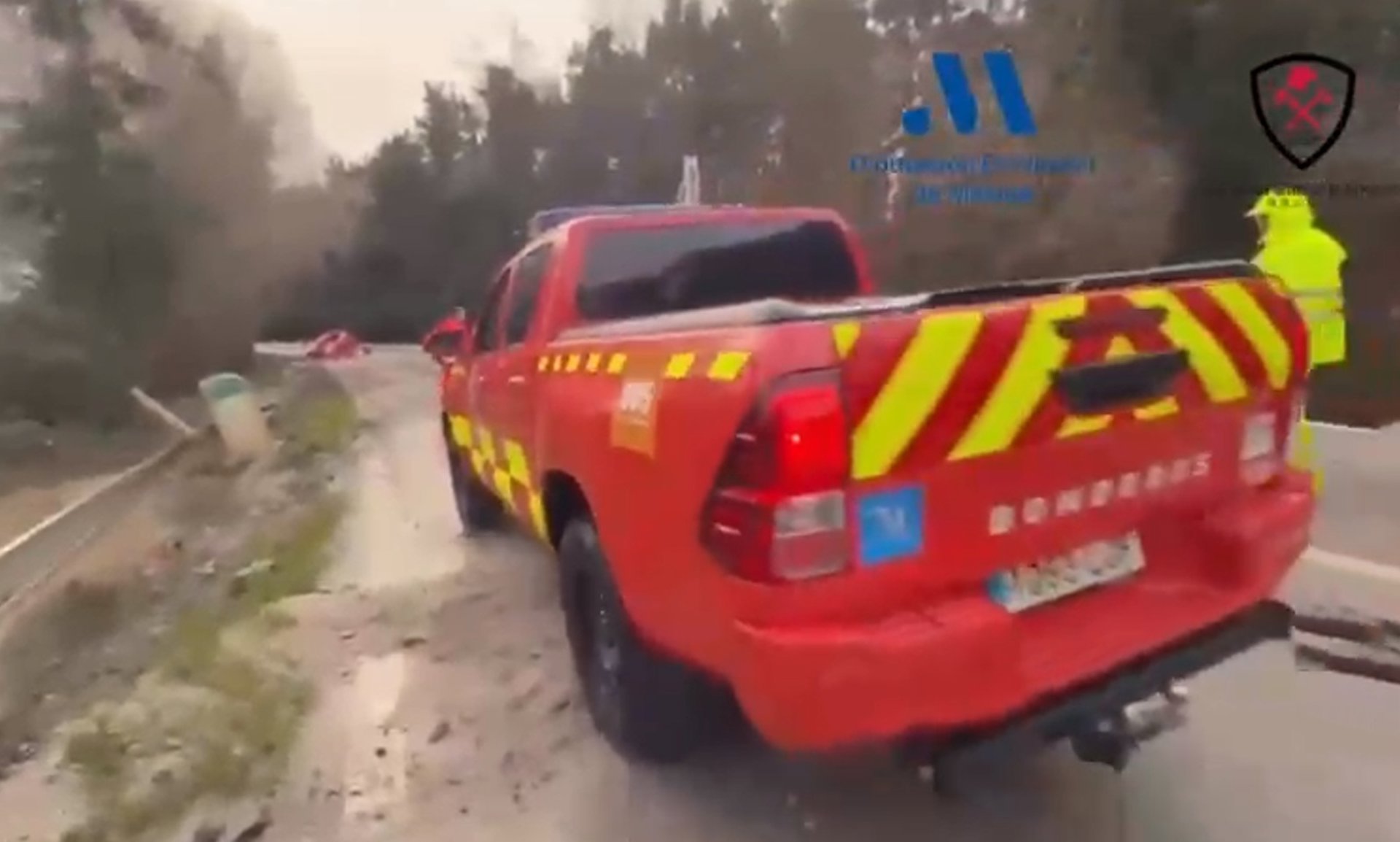 Habilitada una vía para que vehículos de emergencia accedan al núcleo de El Secadero en Casares