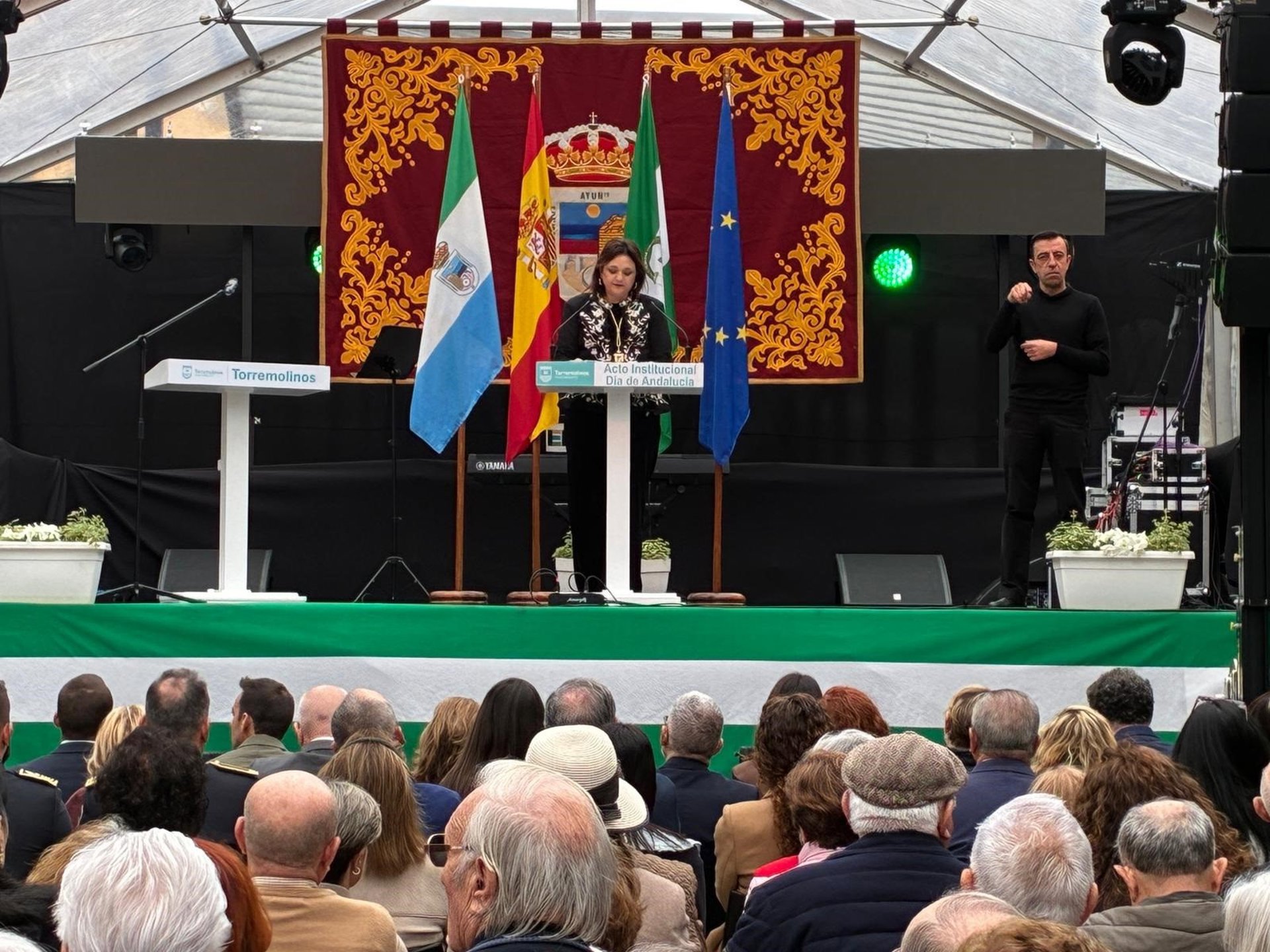 La alcaldesa de Torremolinos defiende la universalidad de Andalucía en el 28F