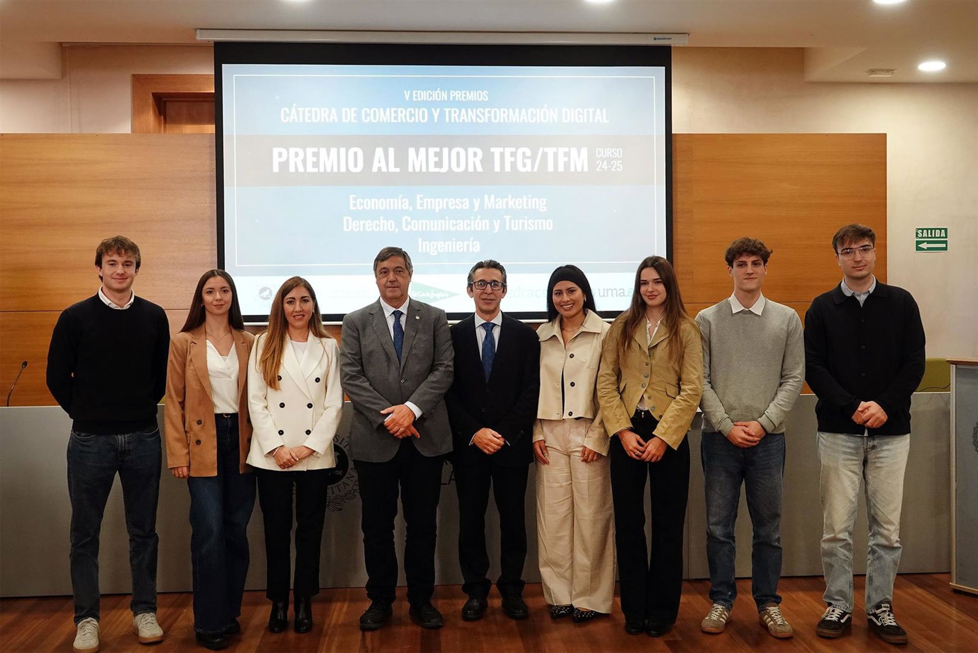Premios para los mejores trabajos universitarios vinculados al comercio y transformación digital