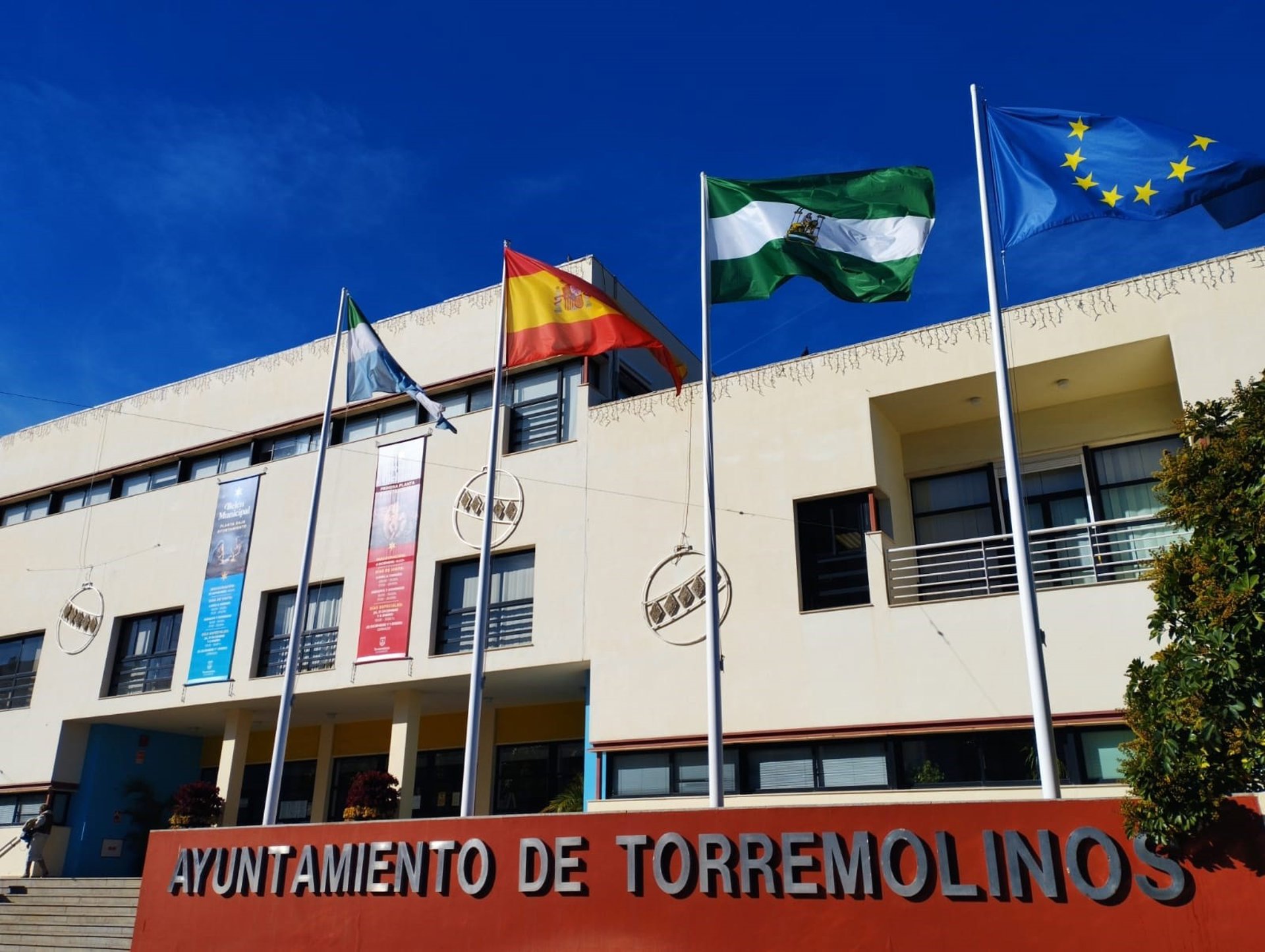 Torremolinos, consternado por la muerte de su vecina Carolina tras caer al río Turvilla en Sayalonga