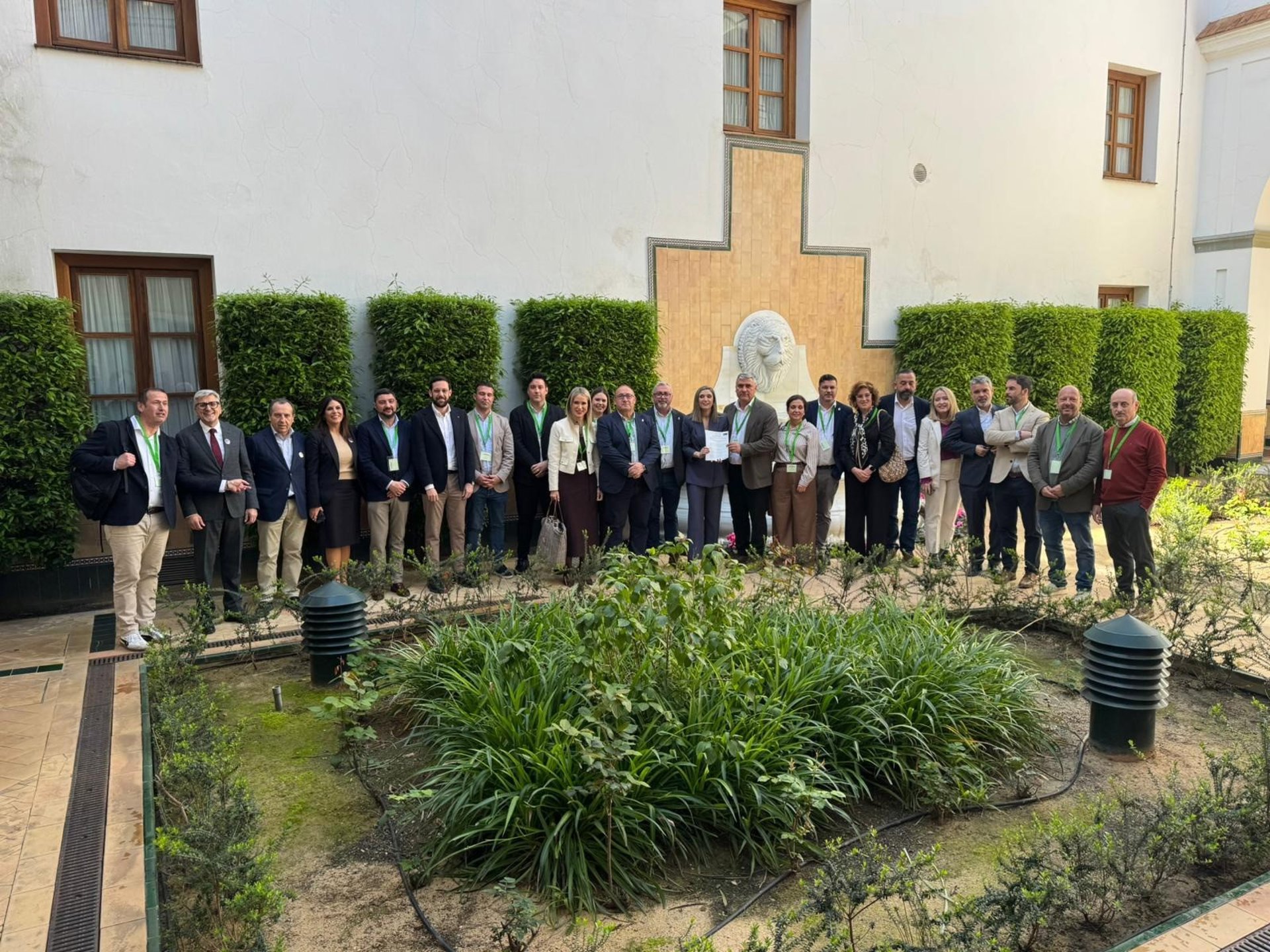 Alcaldes socialistas reclaman a la Junta en el Parlamento un apoyo decidido al Sipam de la uva pasa malagueña