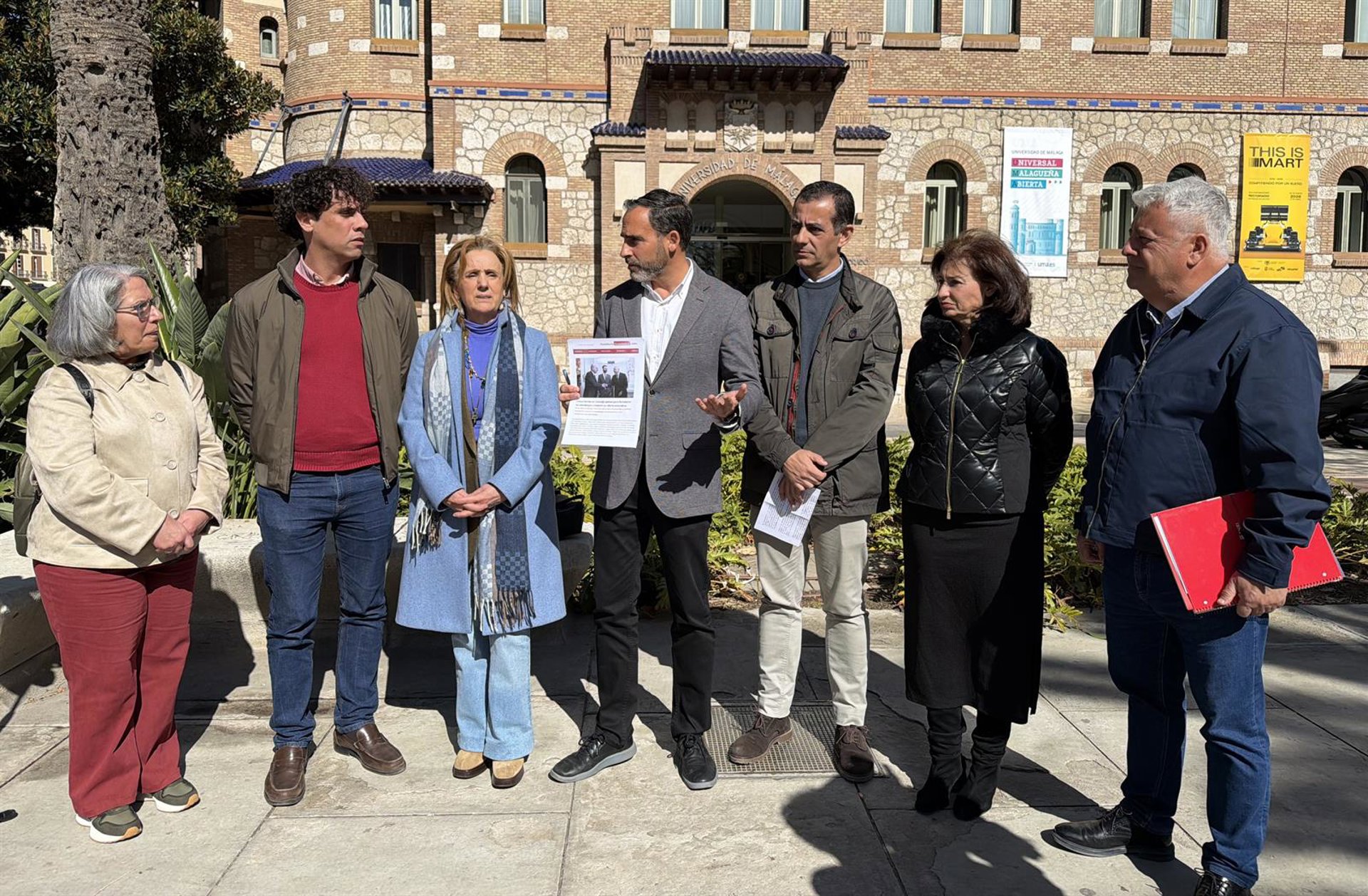 El PSOE critica que el regidor pone "alfombra roja a las universidades privadas"