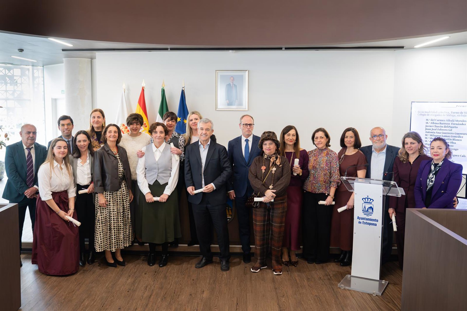 Estepona reconoce a Pilar Mayor Olea y a Turno de Violencia de Género del Colegio de Abogados en el 8M