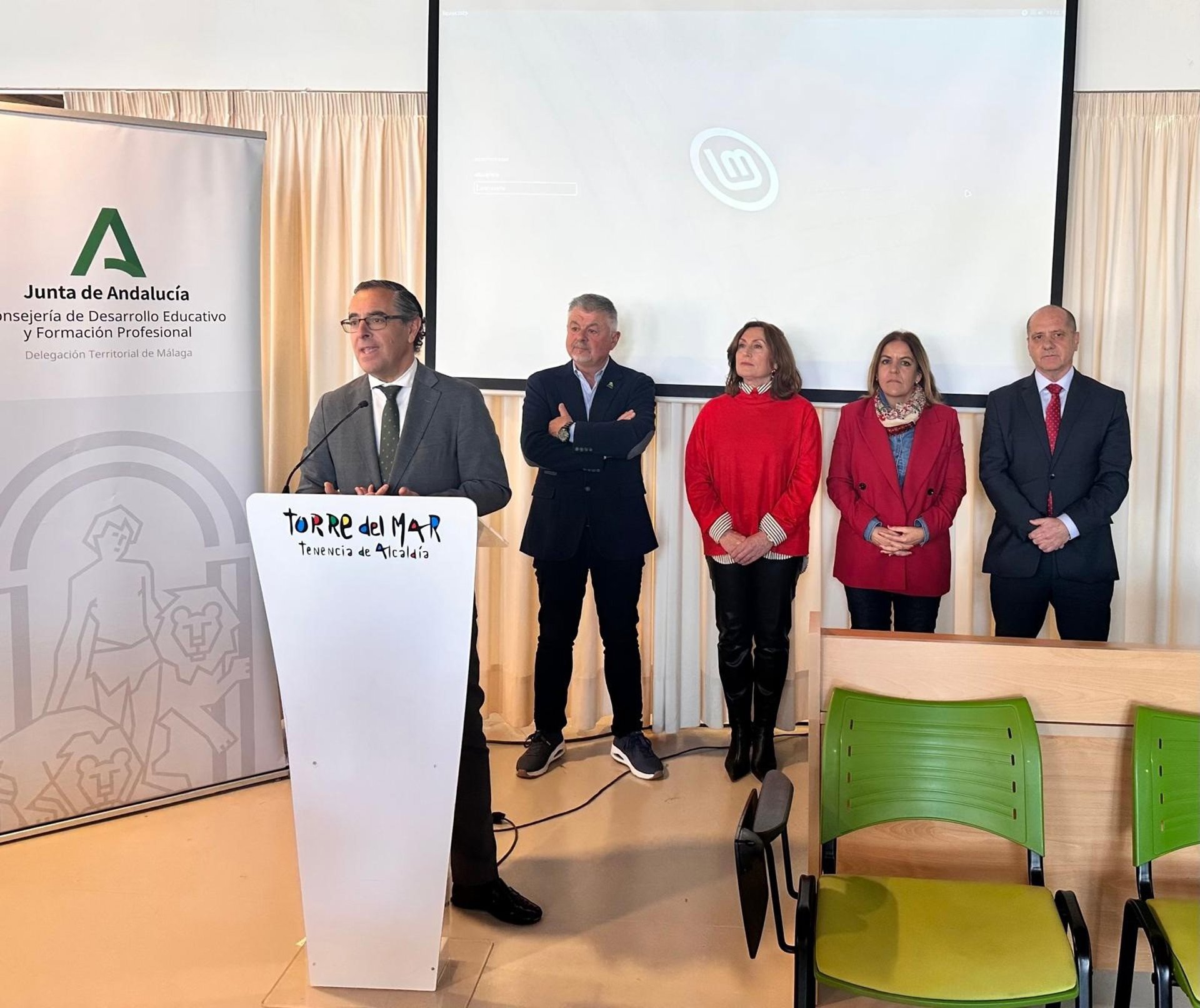 Junta lidera encuentro entre centros educativos de FP, empresas y casi 600 alumnos de la Axarquía
