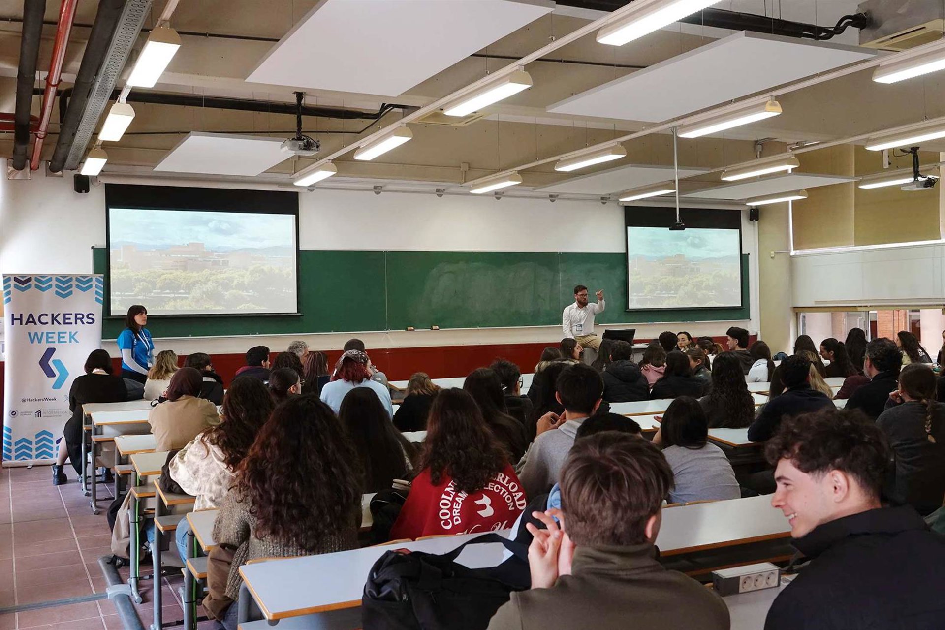 La Escuela de Ingeniería Informática de la UMA celebra su Hackersweek con charlas, talleres y jornadas