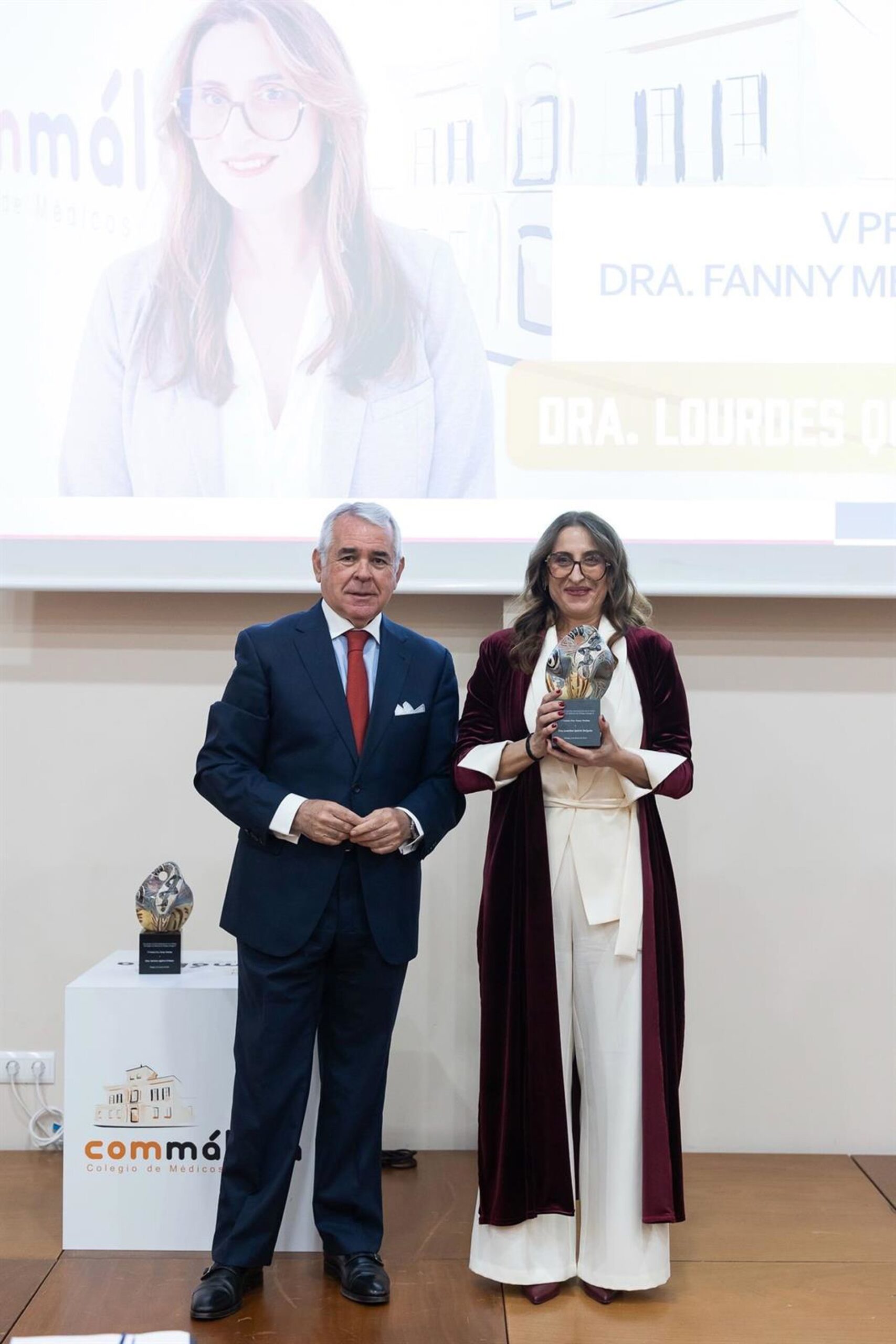La médica del 061 Lourdes Quirós, reconocida por el Colegio de Médicos de Málaga