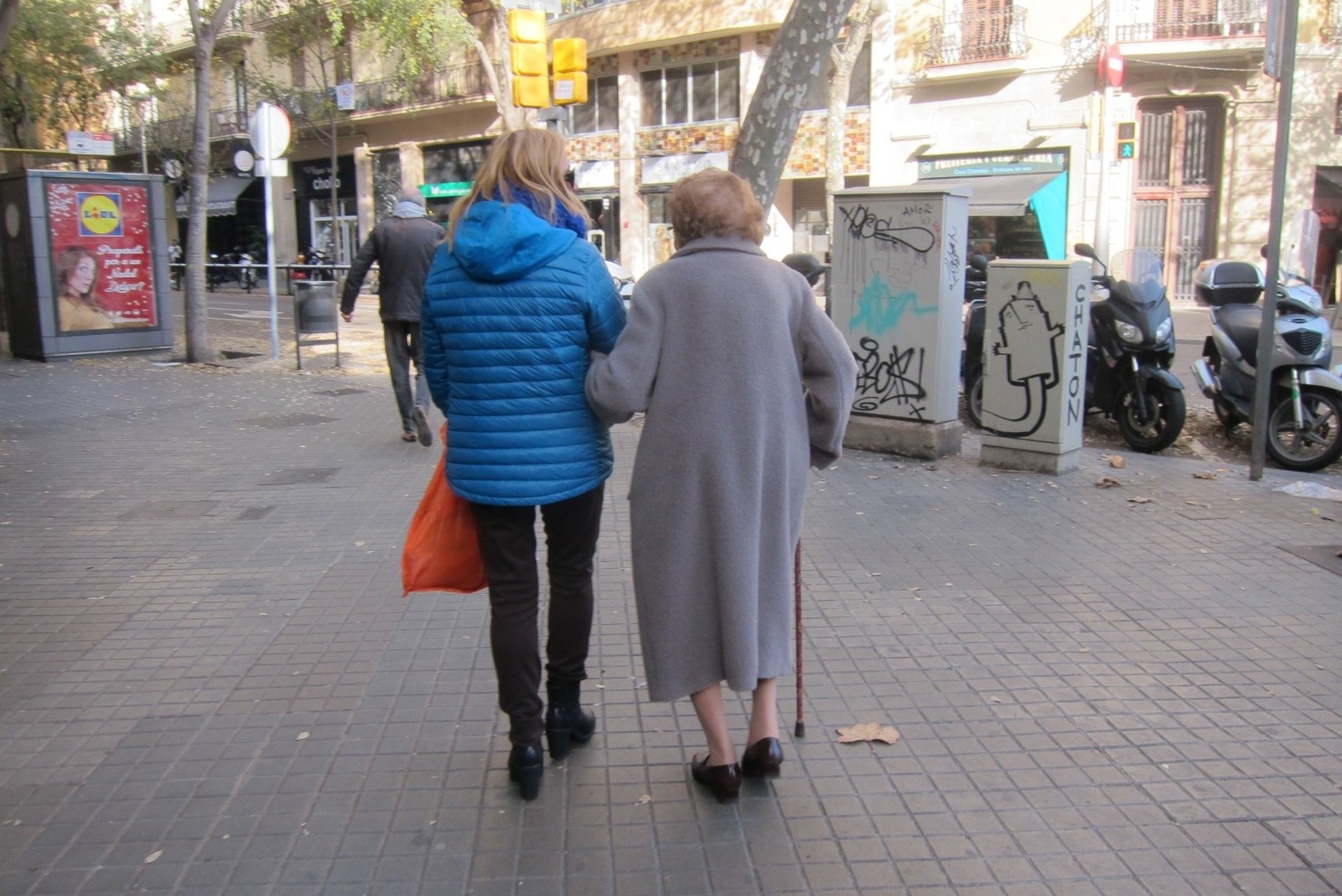La salud emocional de personas cuidadoras centra acciones del Teléfono de la Esperanza por el Día de la Escucha