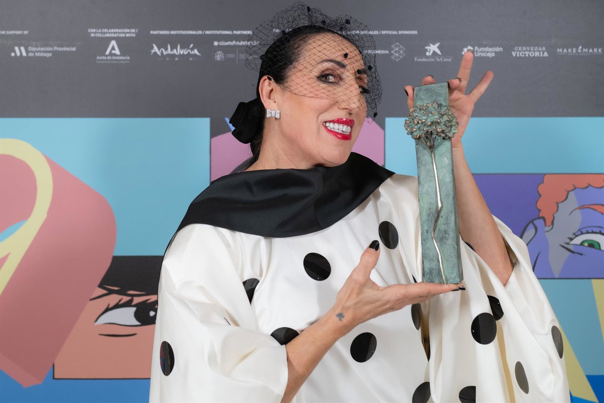 Rossy de Palma recibe "abrumada" el Premio Málaga del 29 festival: "Yo ya no puedo más de piropazos"
