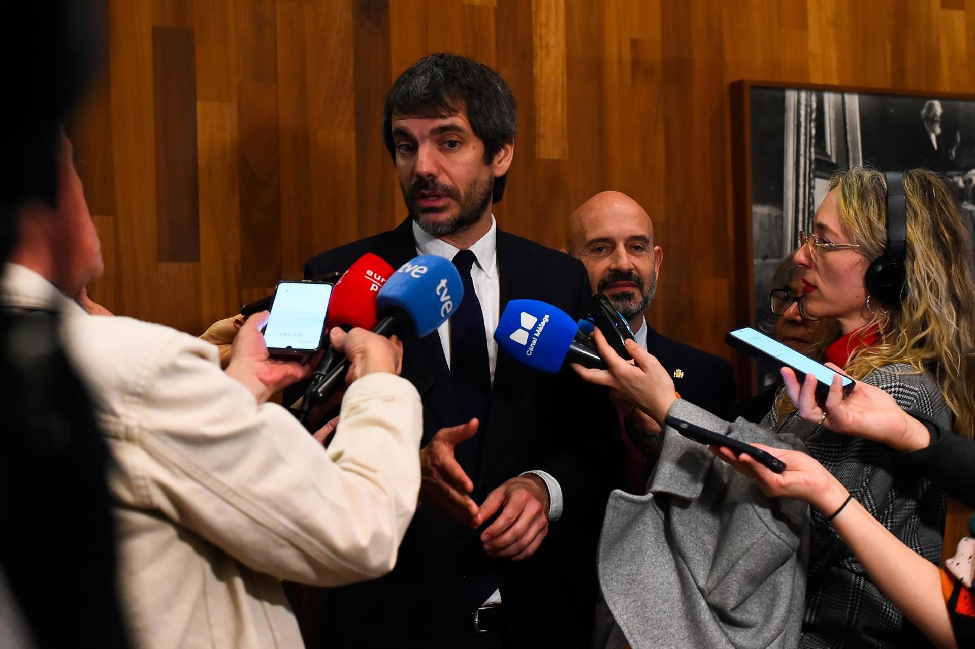 Urtasun dice que el alcalde ya sabe posición del Gobierno sobre auditorio y que la biblioteca es "la prioridad"