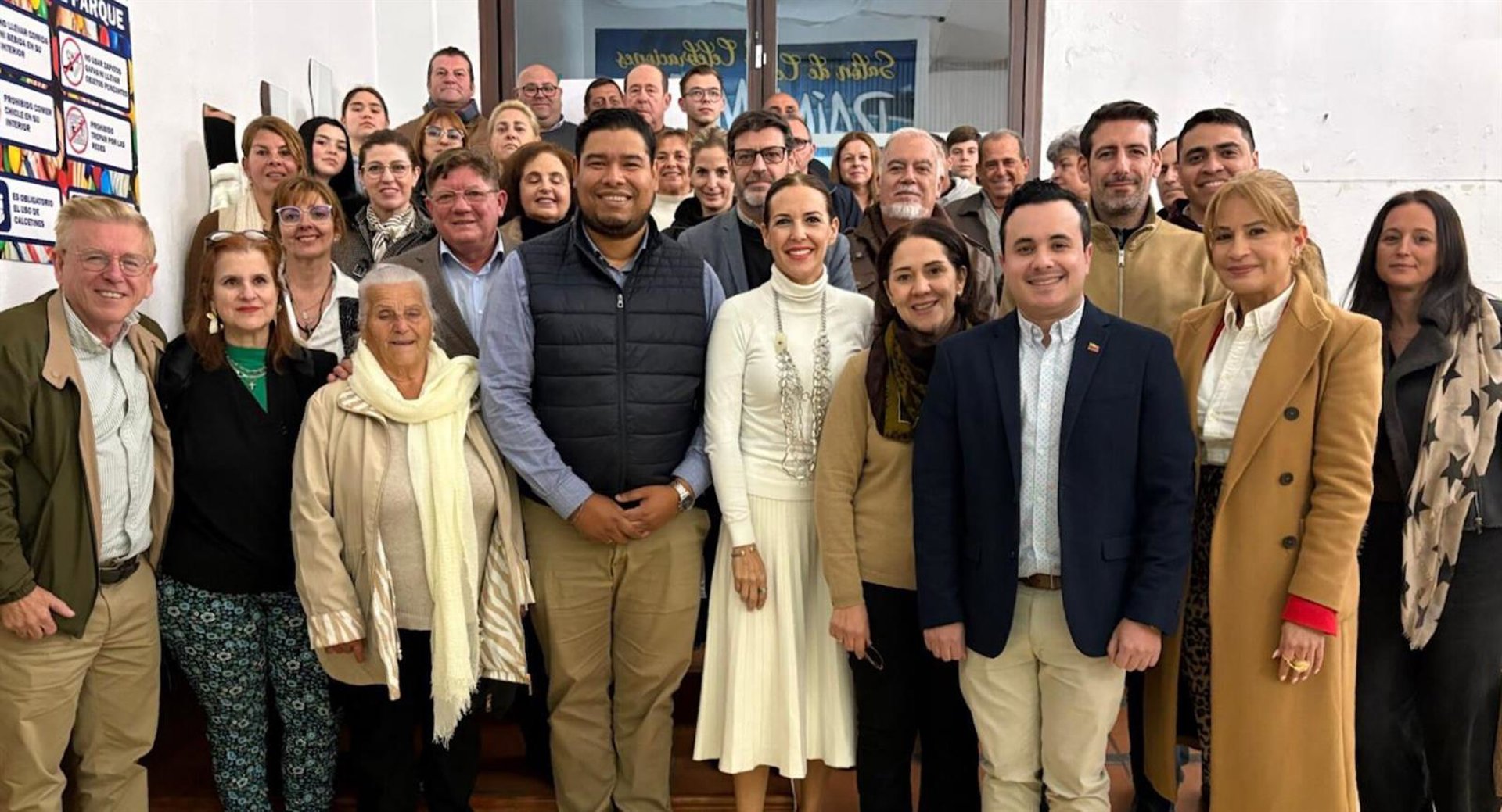 Vox lleva a Alhaurín el Grande el documental sobre María Corina Machado