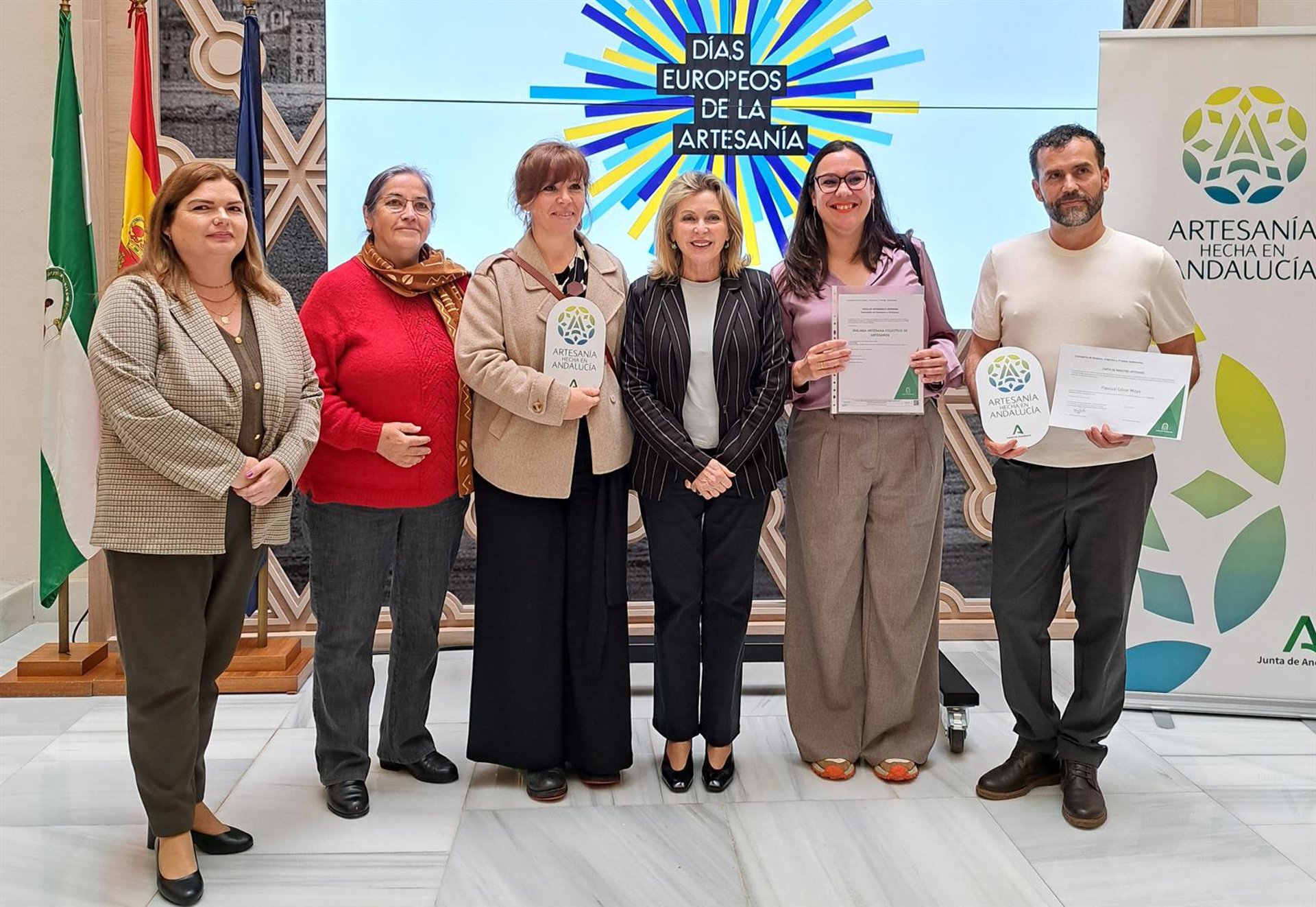 Málaga reconoce al artesano Pascual Cózar y el colectivo Málaga Artesana en los Días Europeos de la Artesanía