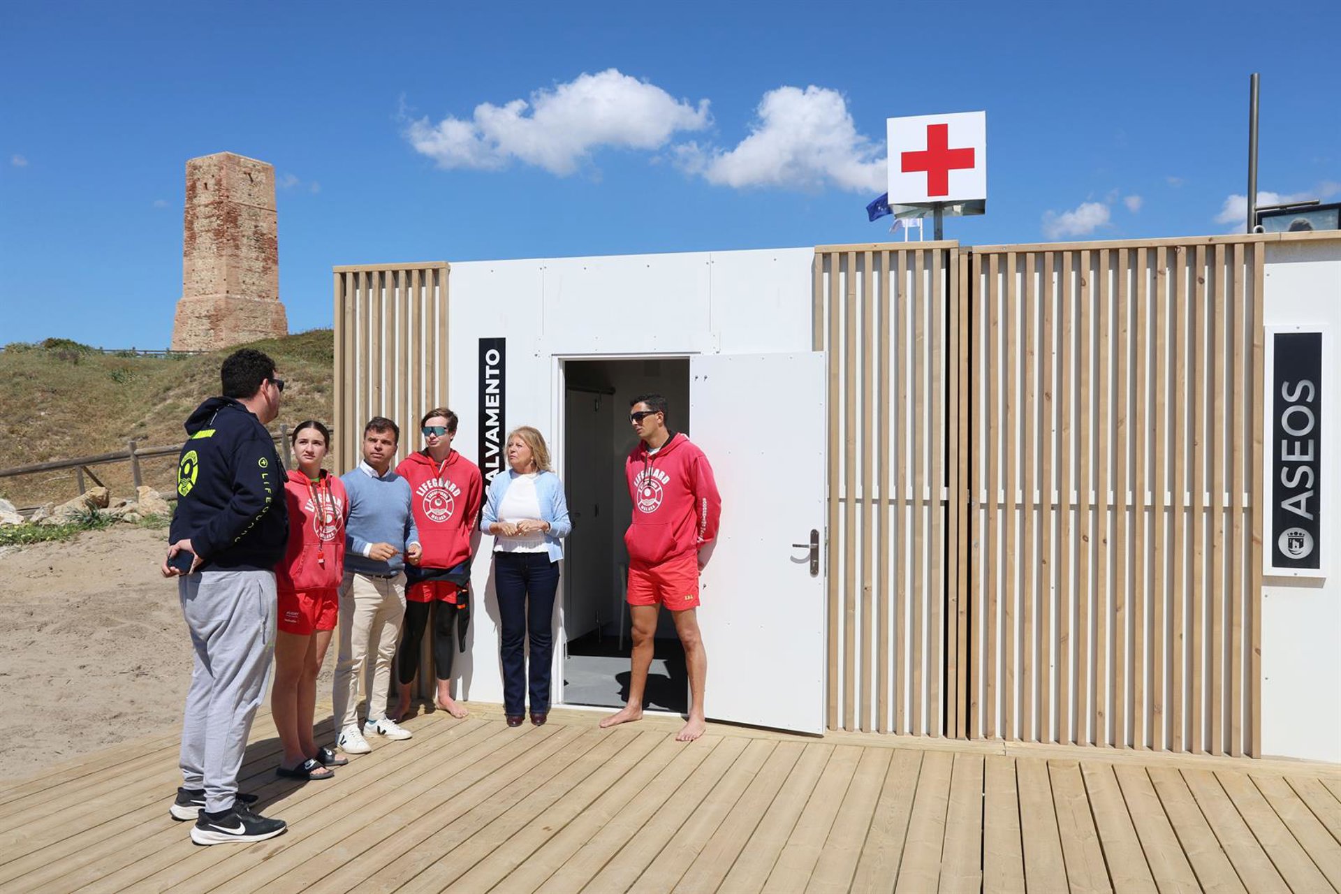Marbella renovará todos los módulos de salvamento y socorrismo del litoral y ampliará la red de equipamientos