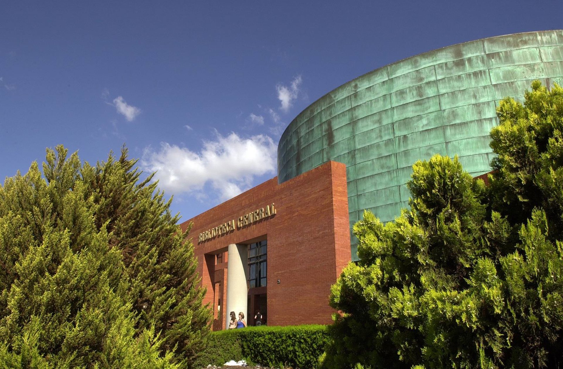 Bibliotecas de la UMA amplían horarios para facilitar preparación de exámenes