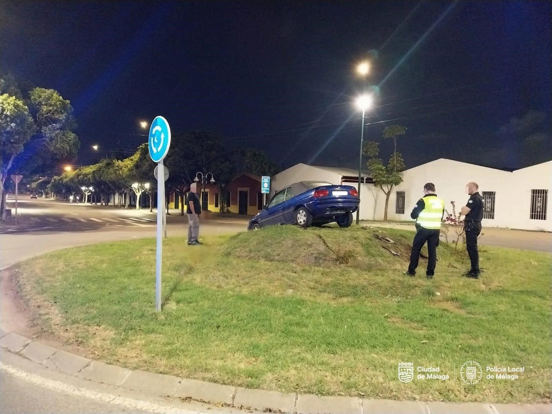 Dos detenidos en Málaga por un delito contra la seguridad vial y por el presunto robo de un coche