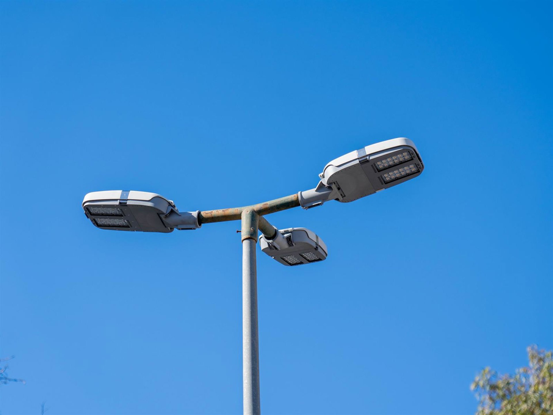 El Ayuntamiento de Málaga detecta la sustracción de material de alumbrado público en distintos puntos