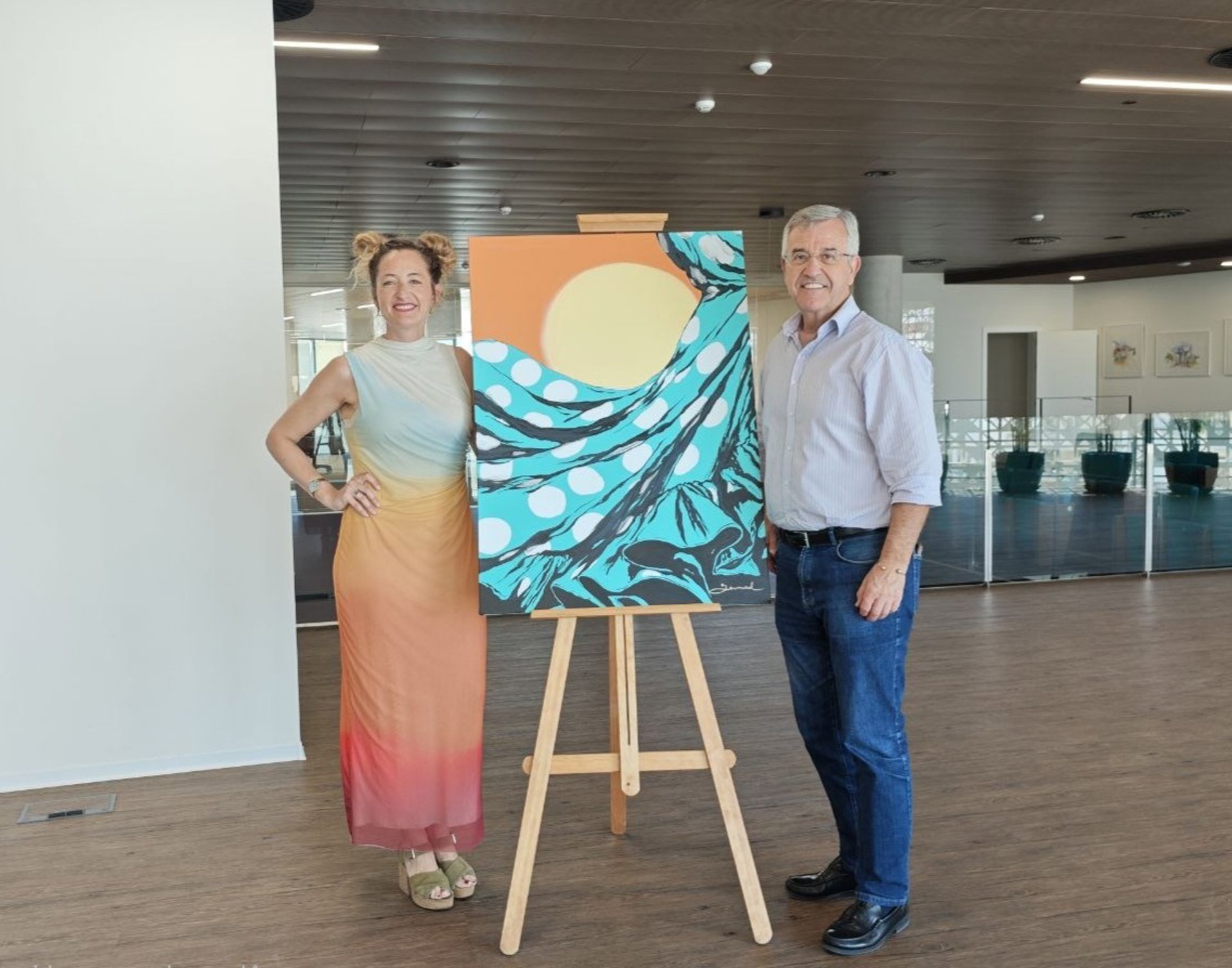 Estepona presenta el cartel anunciador de la Feria y Fiestas Mayores 2026 a cargo de la artista Marta Bernad
