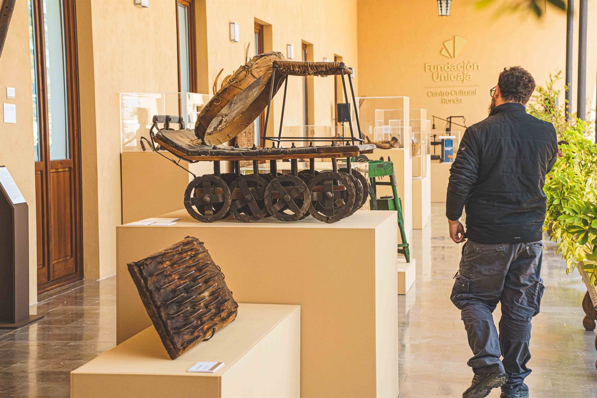 Fundación Unicaja acerca al público la memoria rural con la exposición 'Las artes del campo'
