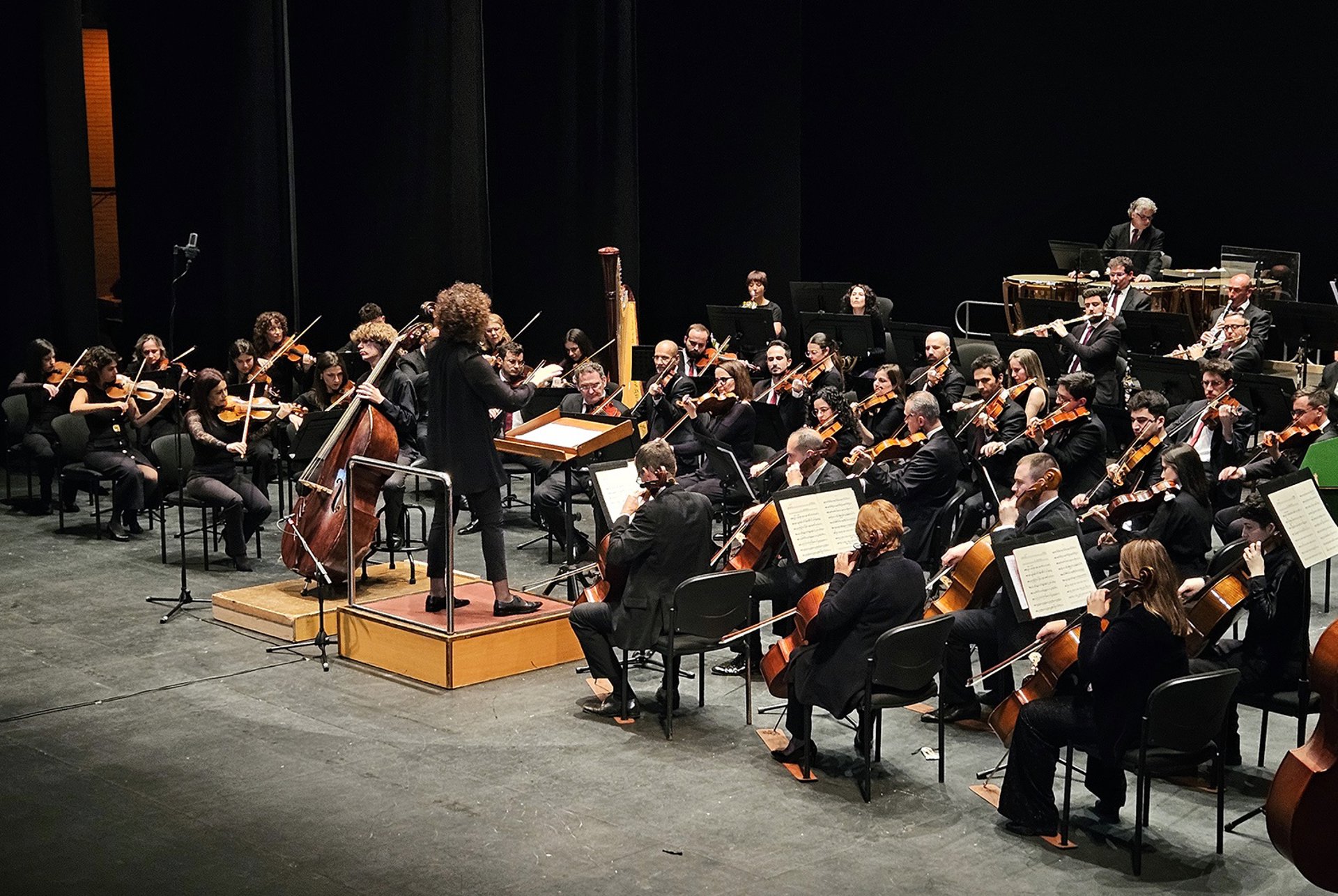 La Orquesta Filarmónica celebra el concierto del Programa nº 6 del 'XIV Ciclo la Filarmónica Frente al Mar'