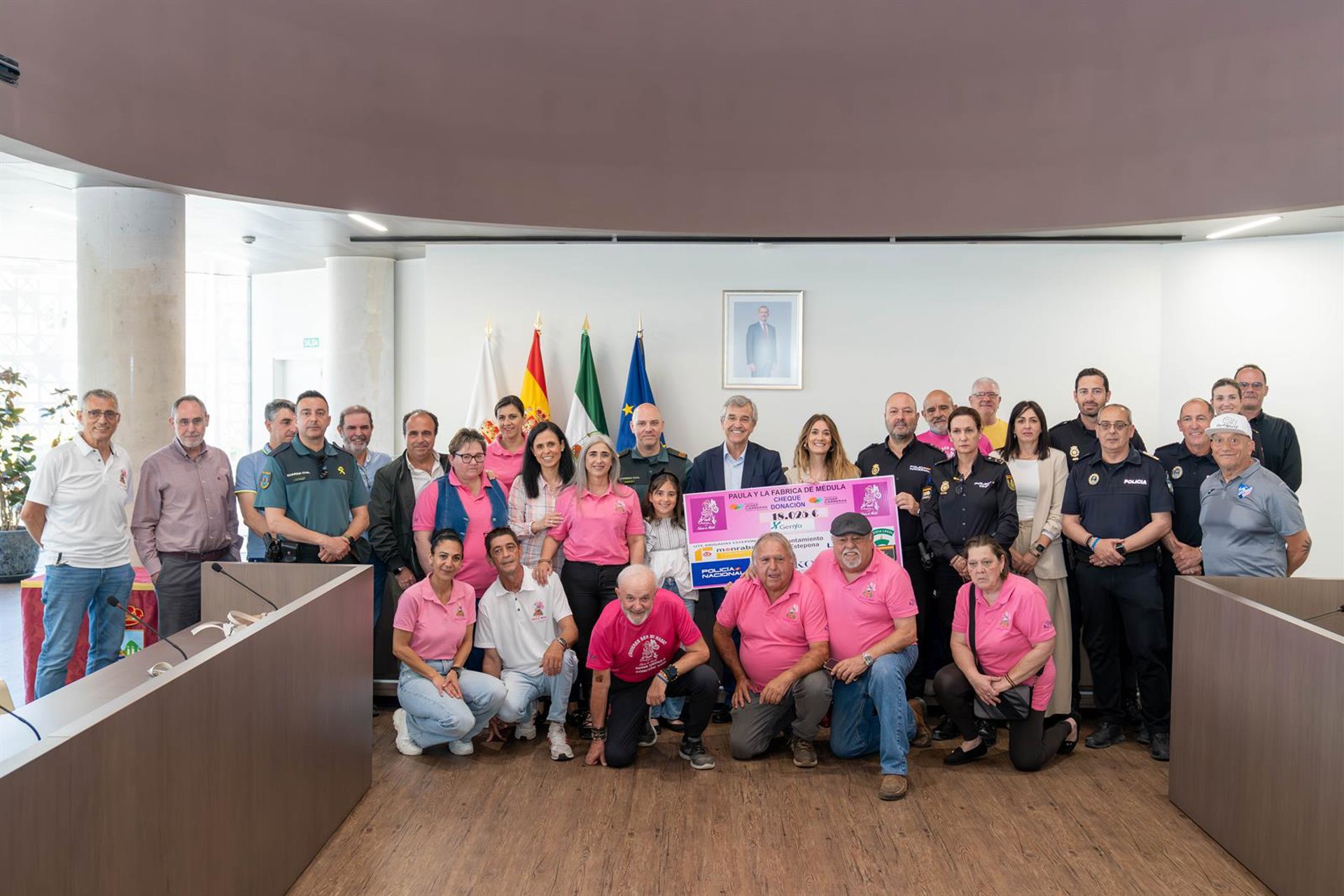 La asociación Paula y la Fábrica de Médula dona 18.000 euros a la Fundación Josep Carreras contra la leucemia