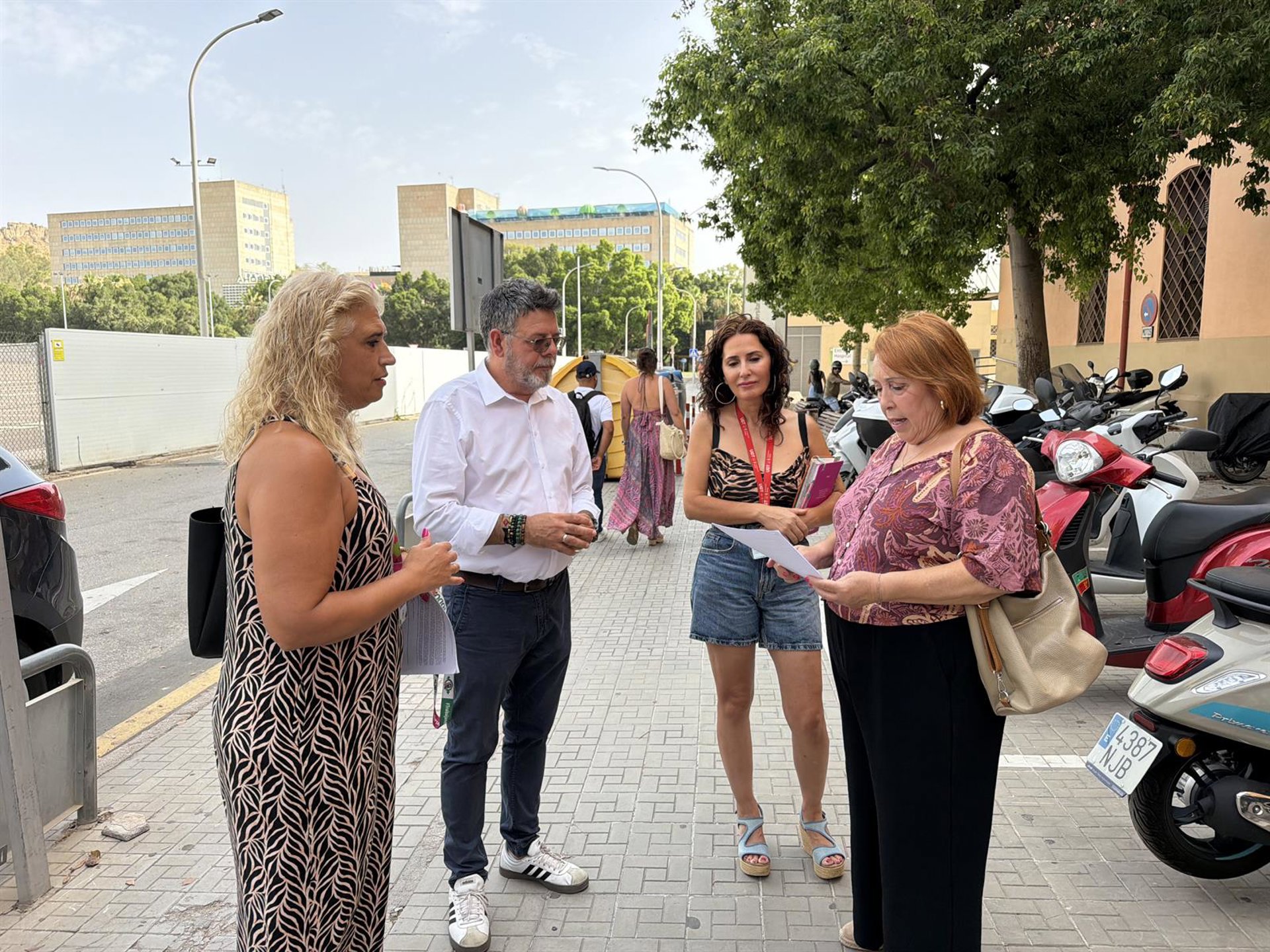 PSOE exige la apertura "inmediata y gratuita del nuevo aparcamiento del Hospital Civil tras dos meses cerrado"