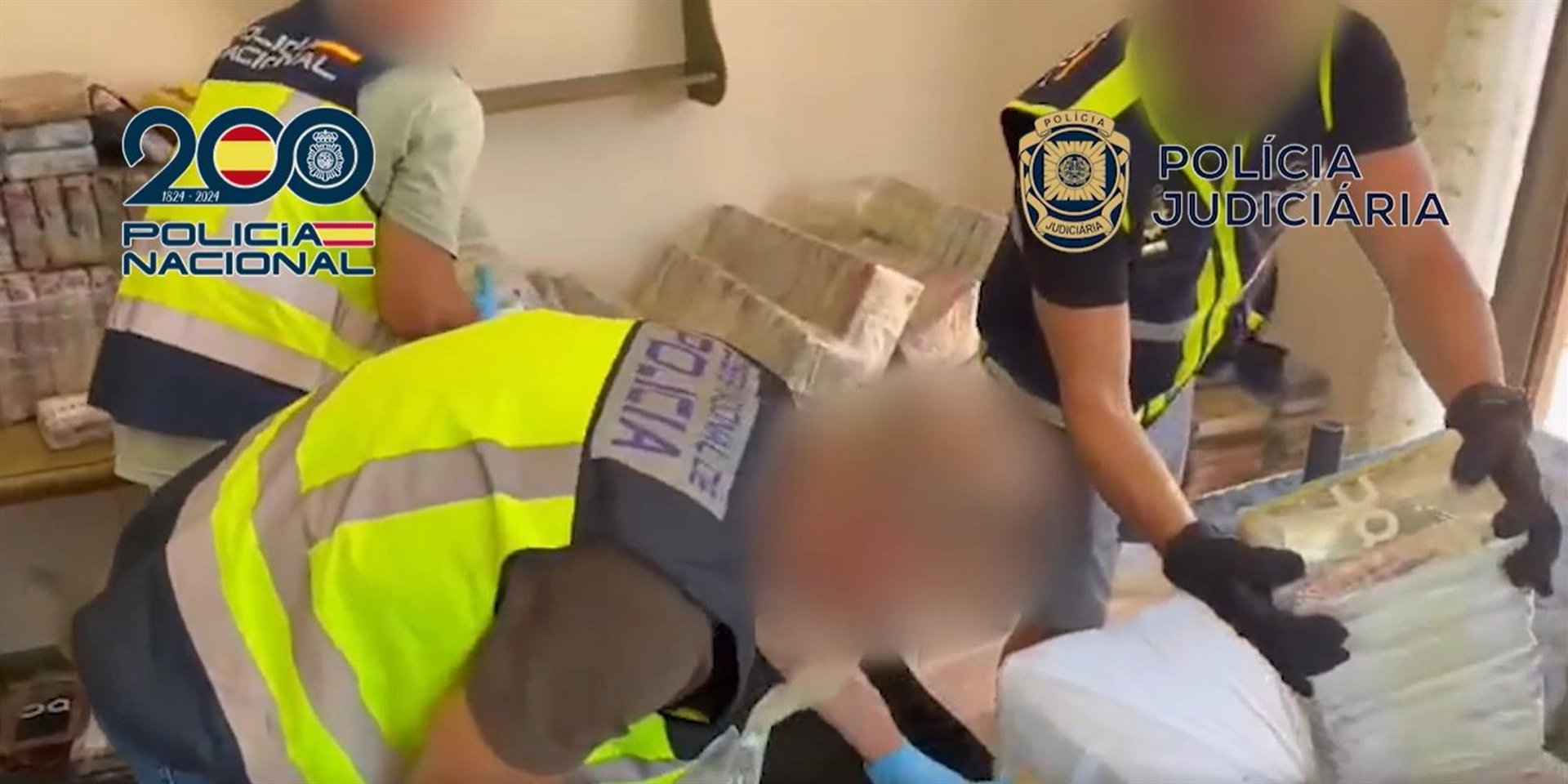 Tres detenidos tras interceptar más de 3.300 kilos de cocaína en el interior de dos vehículos