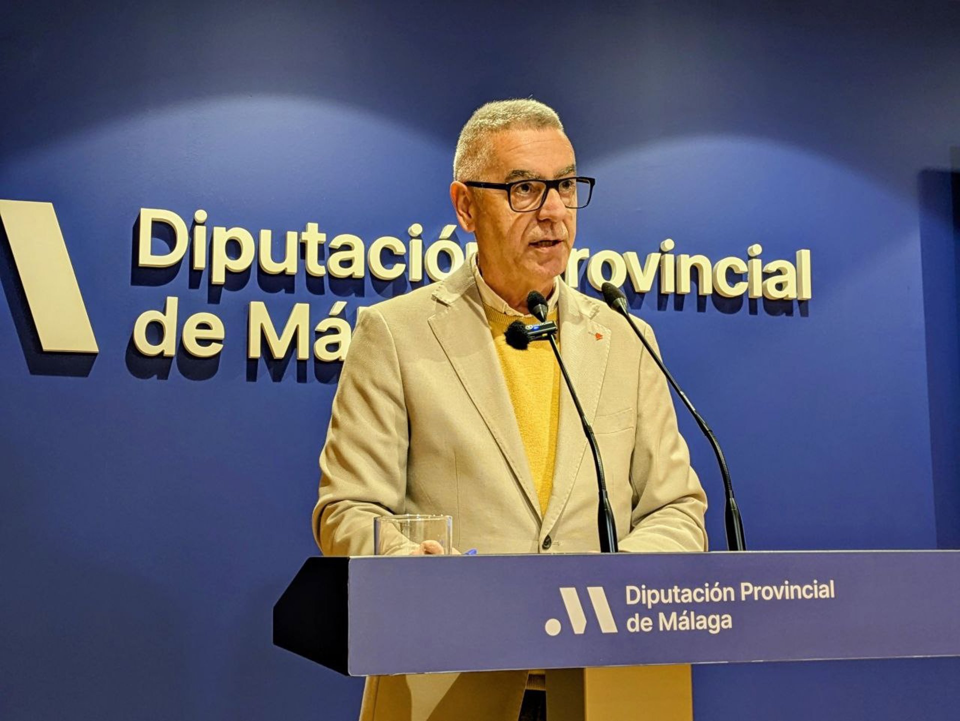 Con Málaga exige a la Diputación un plan urgente para frenar la brecha digital "que está aislando al interior"