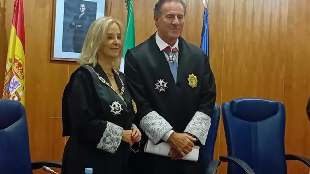 Fernando Benítez toma posesión como nuevo fiscal jefe y aboga por la adaptación a las nuevas necesidades