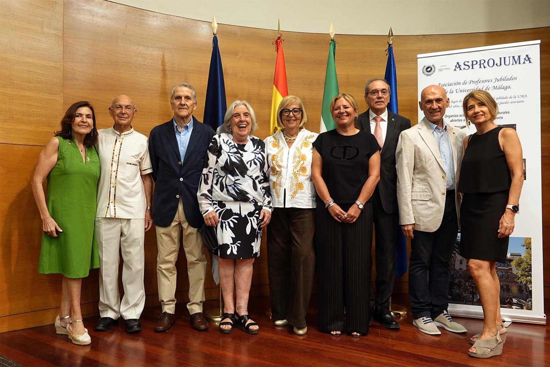 La Asociación de Profesores Jubilados de la UMA nombra socia honoraria a Adelaida de la Calle