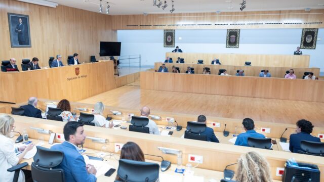 La Diputación de Málaga aprueba la prórroga del contrato por 69 millones para el Servicio de Ayuda a Domicilio