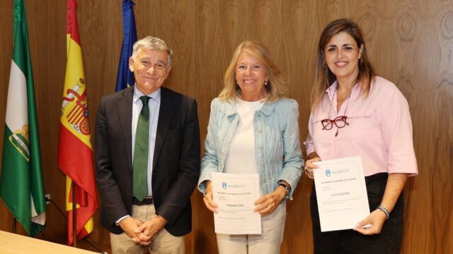 Marbella firma dos convenios con Aspandem para respaldar la atención a cerca de mil usuarios