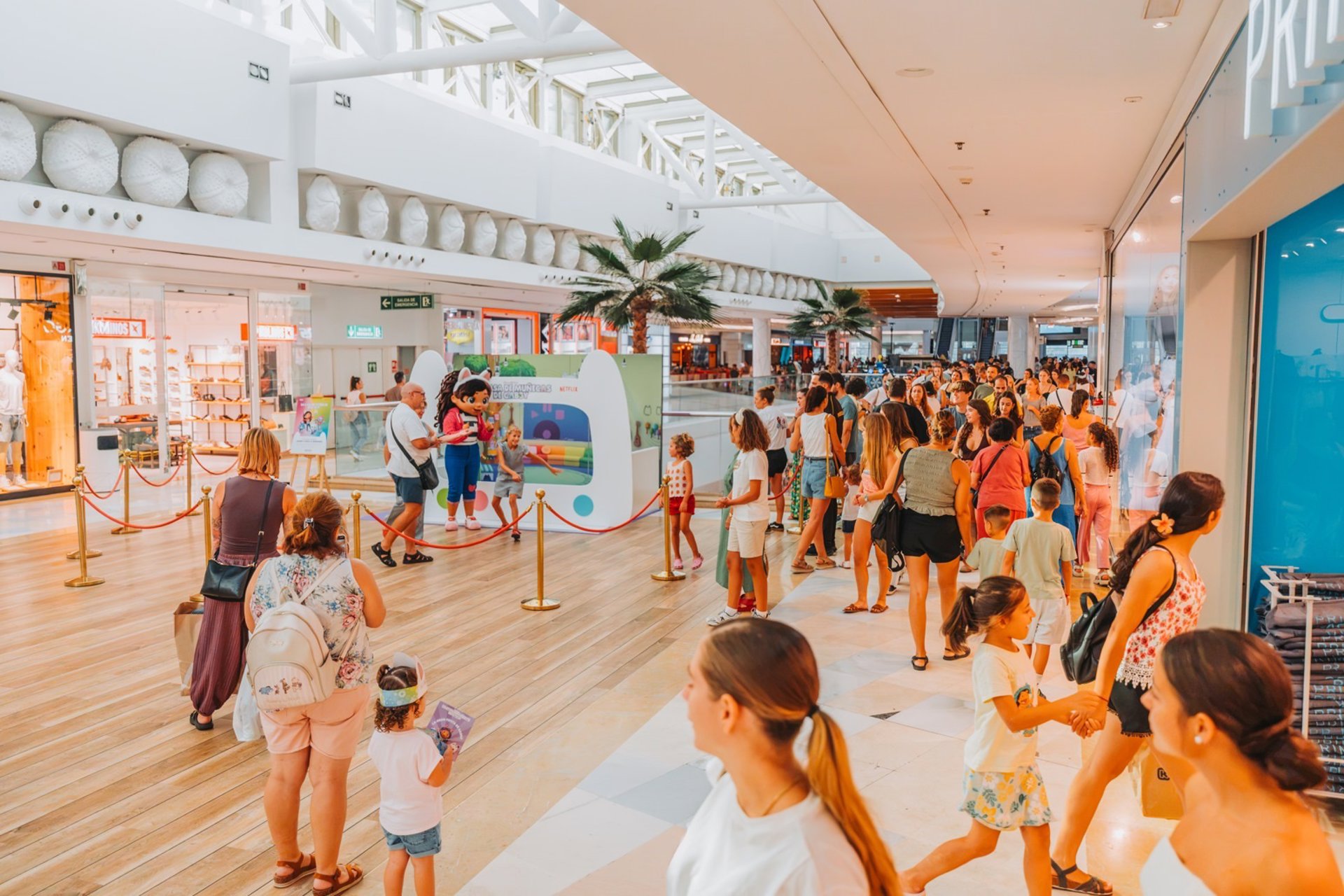Miramar, en Fuengirola, acoge un evento de 'La Casa de Muñecas de Gabby' con gincana, photocall y sorteos