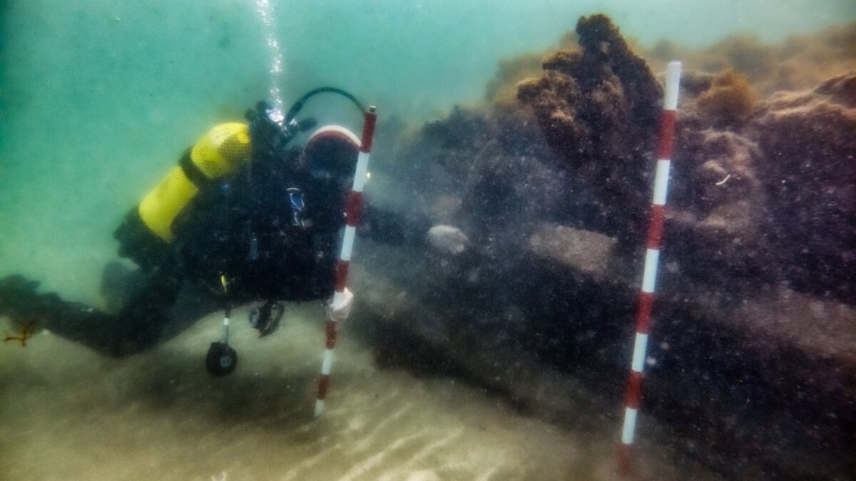 Realizarán una intervención arqueológica en el pecio subacuático de Cabopino en Marbella