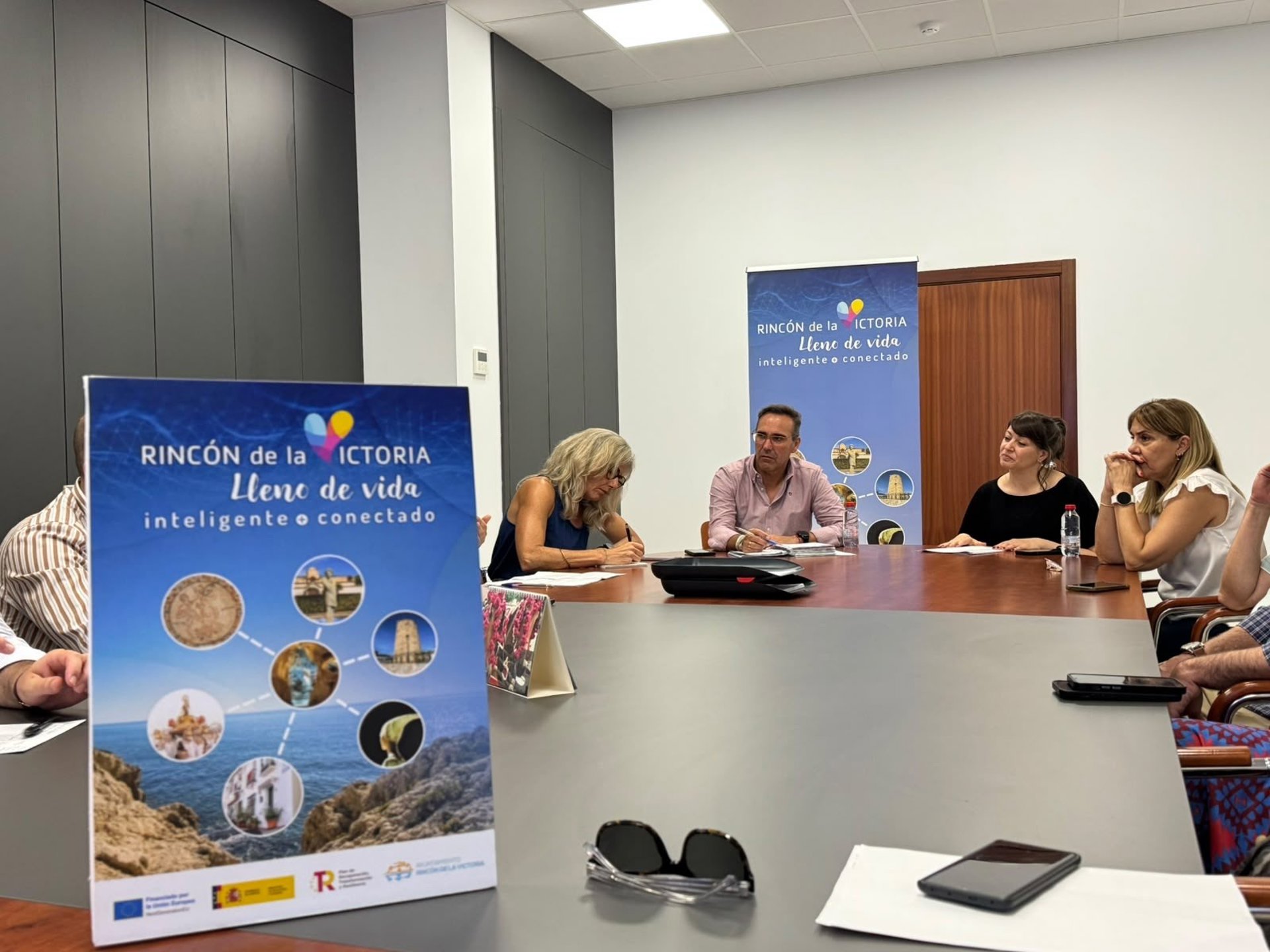 Rincón de la Victoria presenta los avances del proyecto 'Destino Turístico Inteligente'