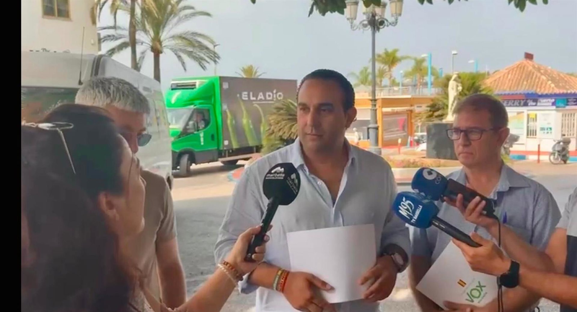 Vox Marbella pide reforzar control de velocidad de embarcaciones en la bocana del Puerto Virgen del Carmen